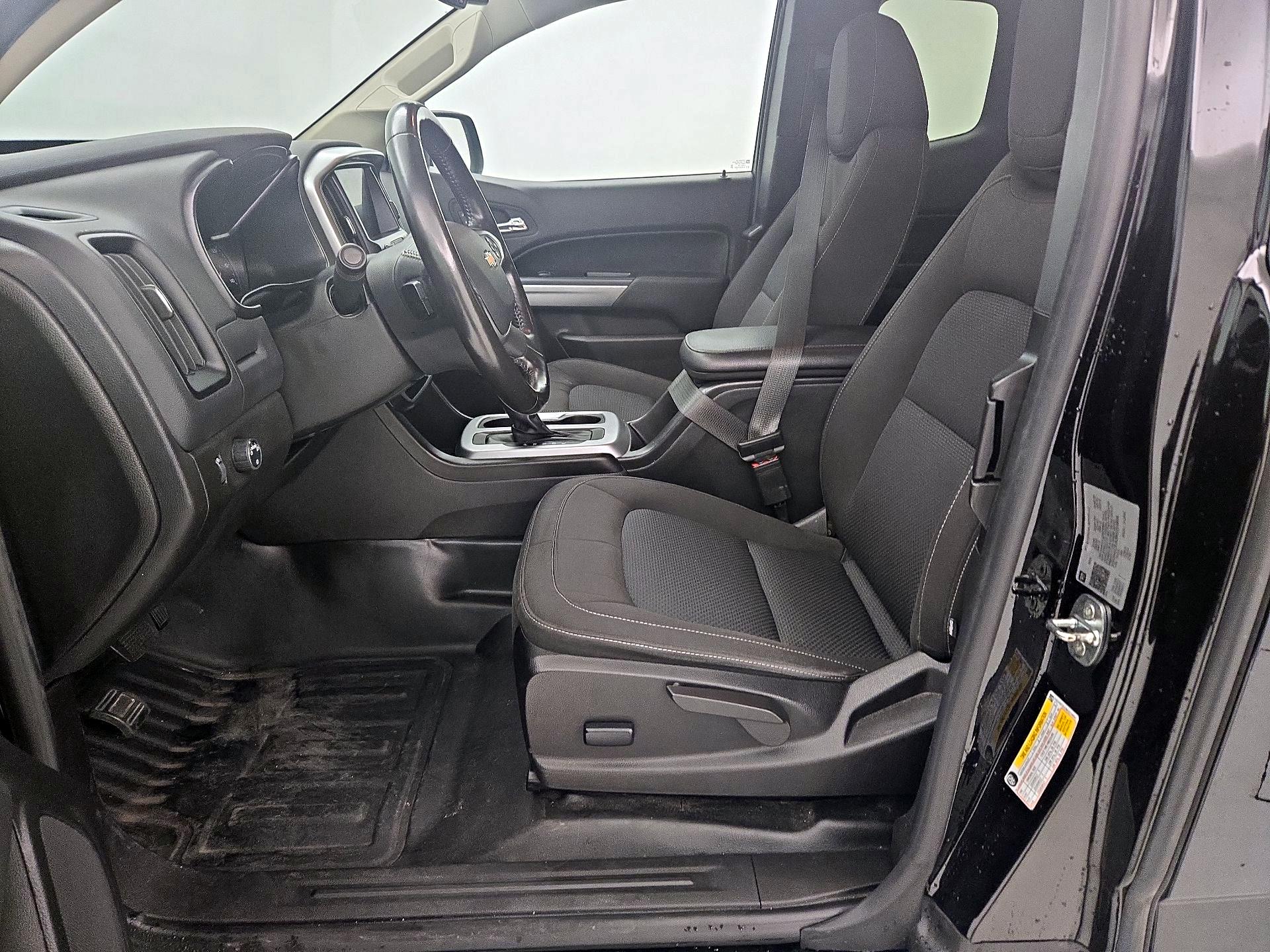 Thumbnail: 2022 Chevrolet Colorado - 11