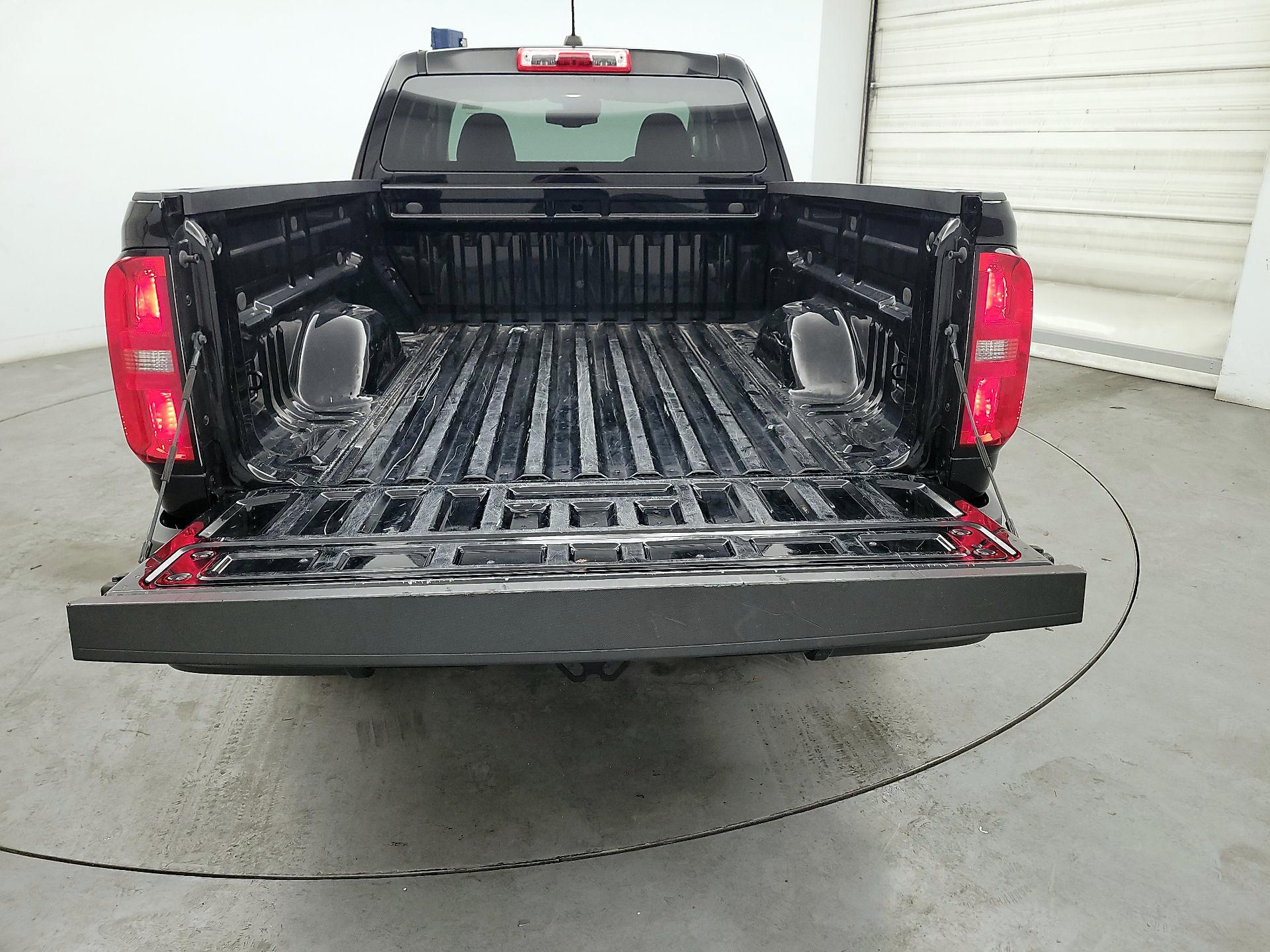 Thumbnail: 2022 Chevrolet Colorado - 19