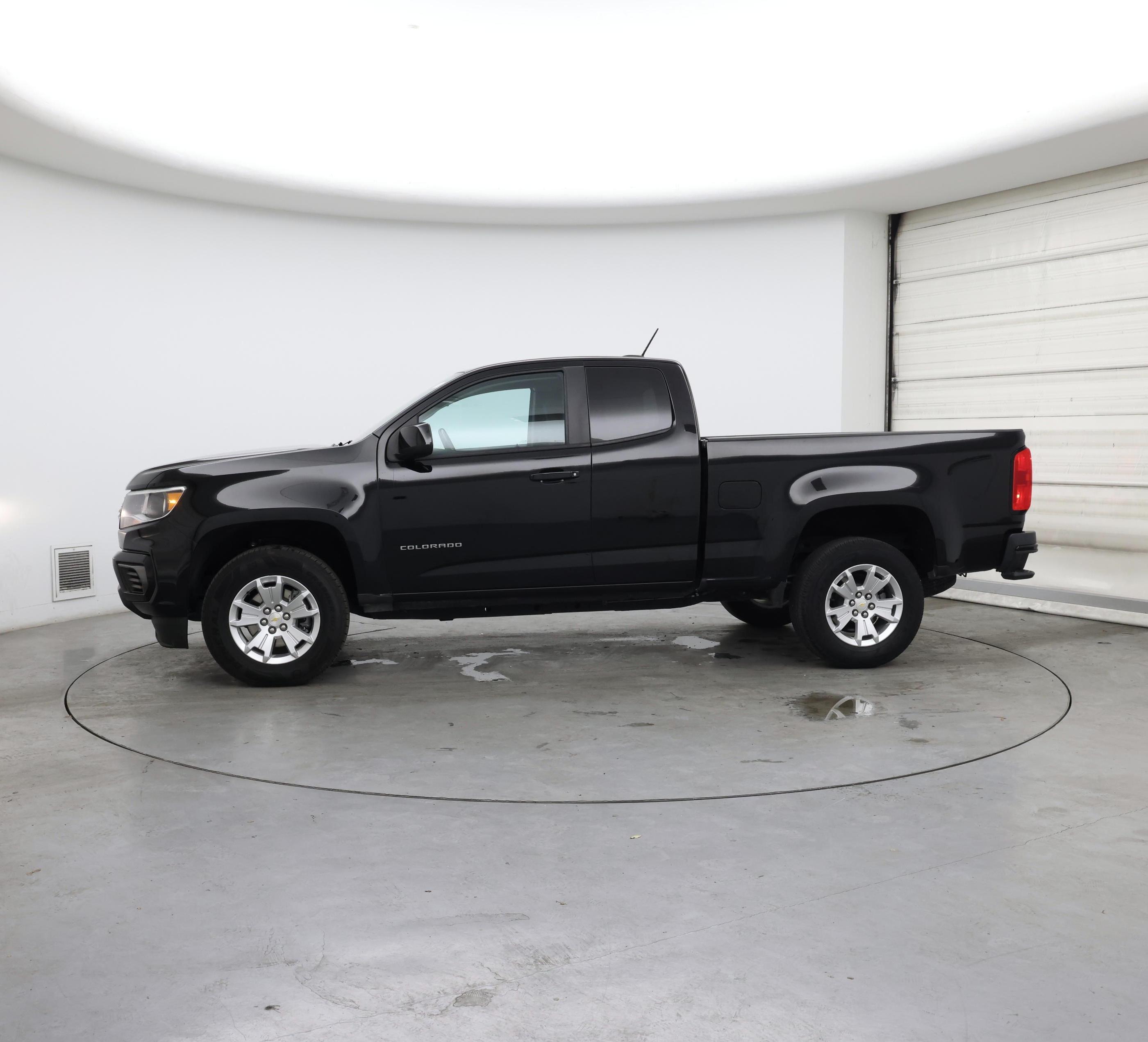 Thumbnail: 2022 Chevrolet Colorado - 3