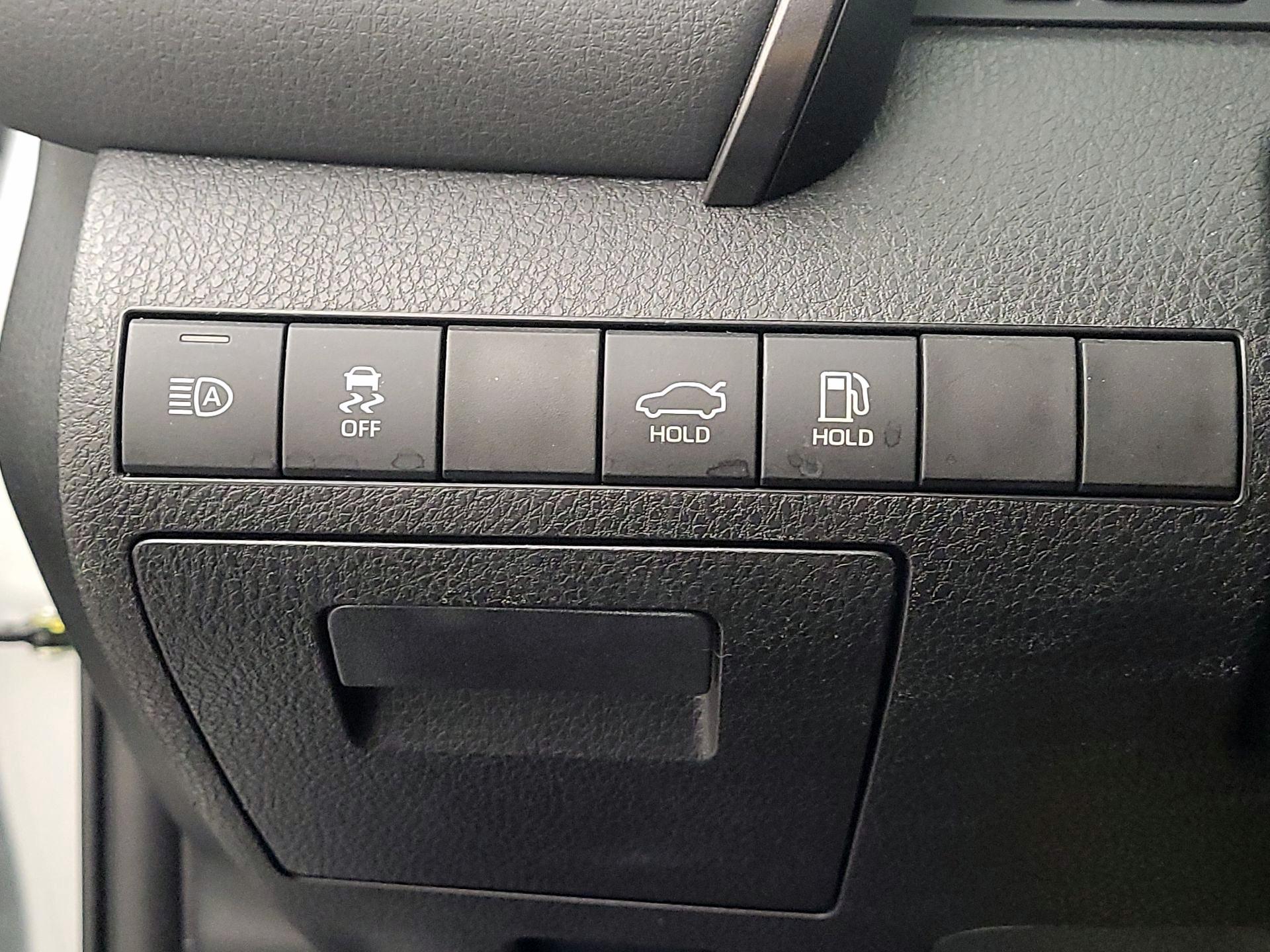 Thumbnail: 2023 Toyota Camry - 13