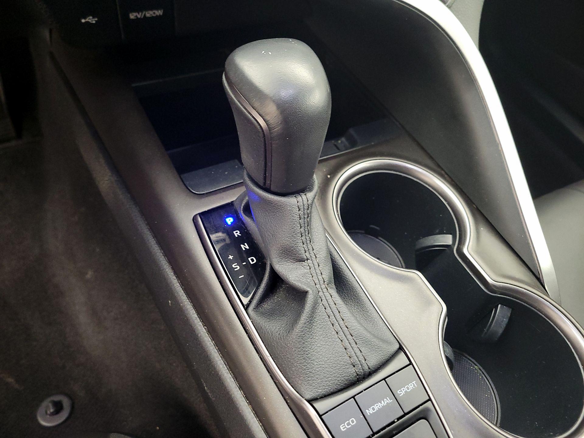 Thumbnail: 2023 Toyota Camry - 17