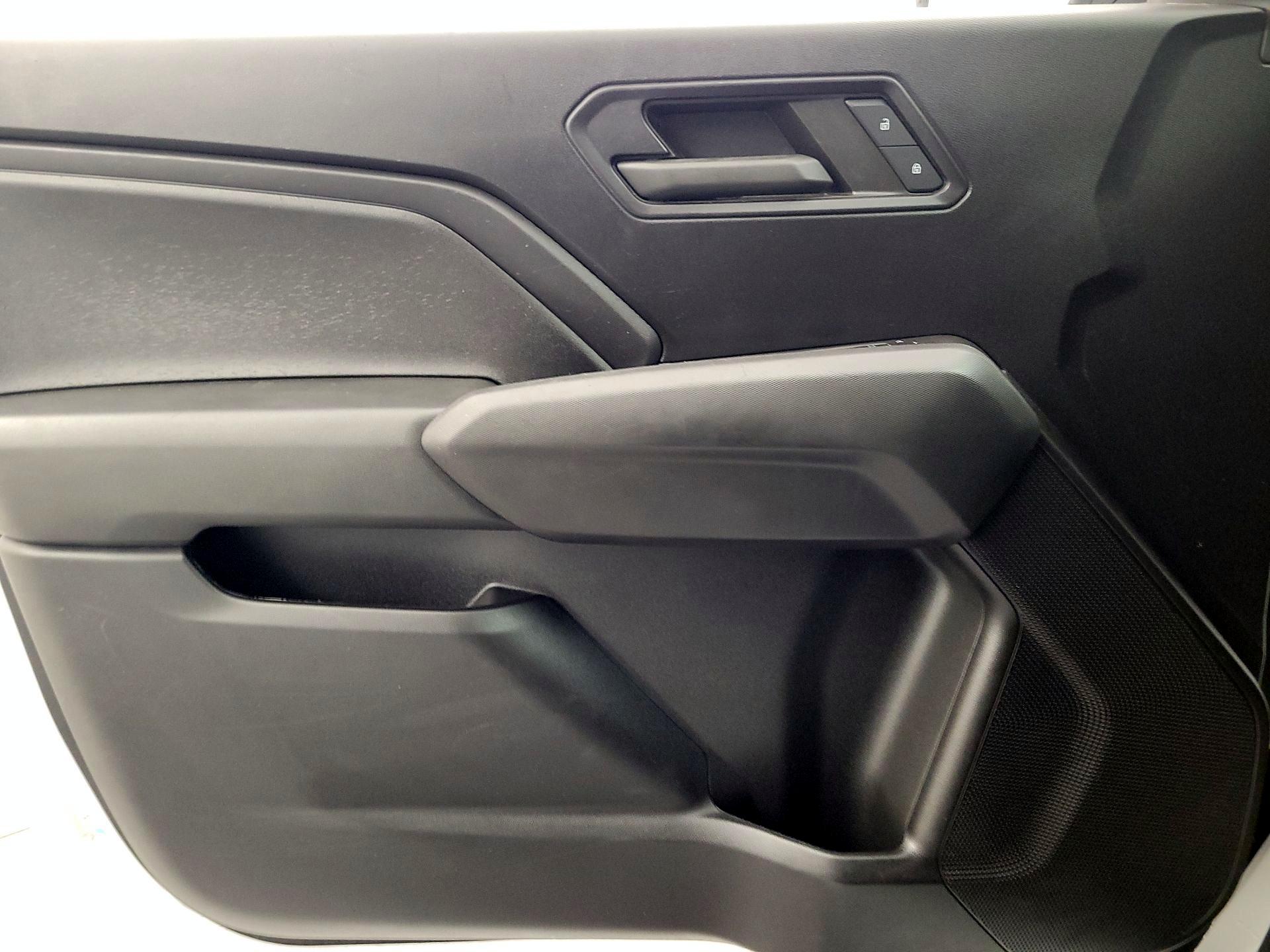 Thumbnail: 2023 Chevrolet Colorado - 12