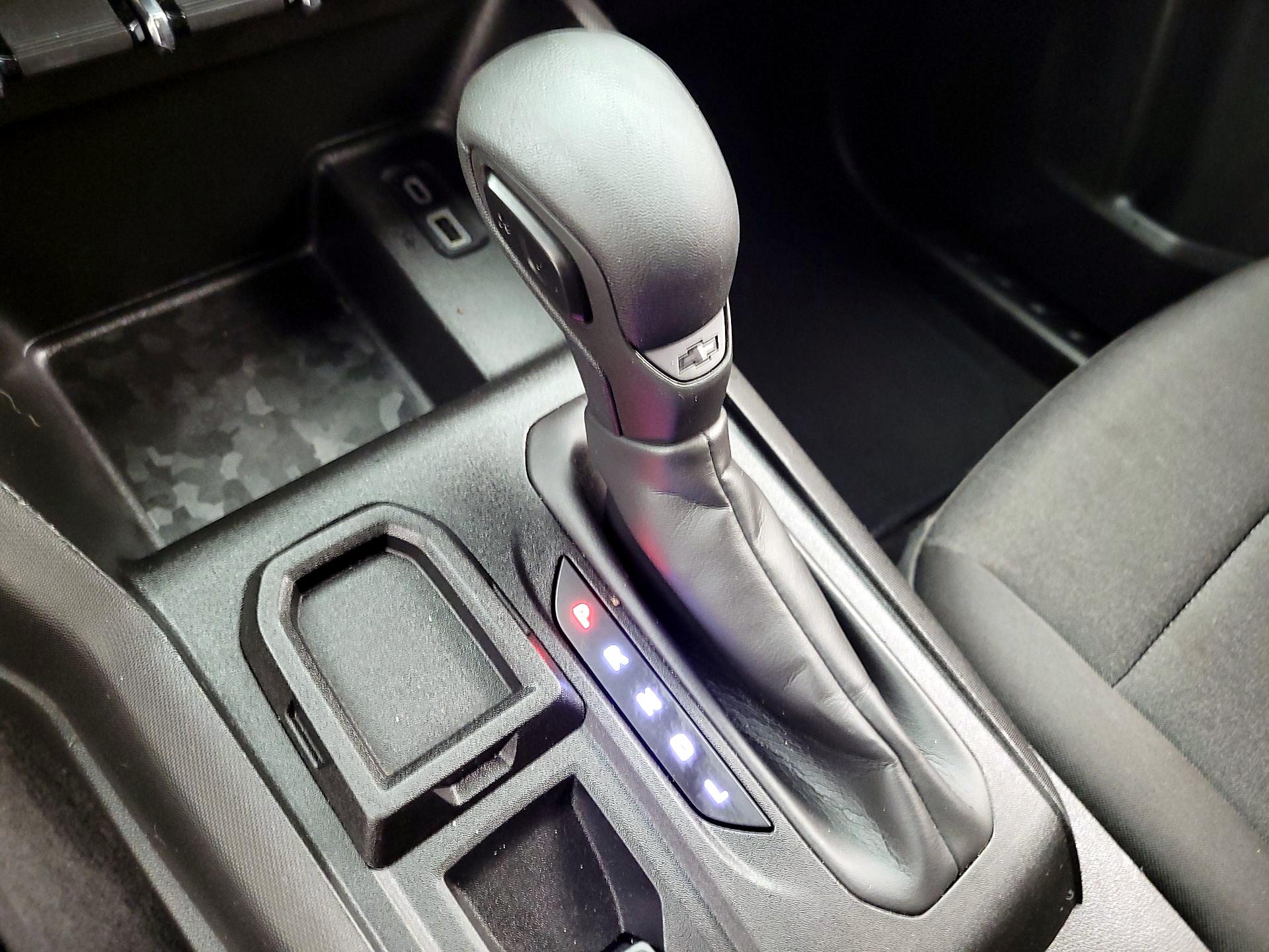 Thumbnail: 2023 Chevrolet Colorado - 17