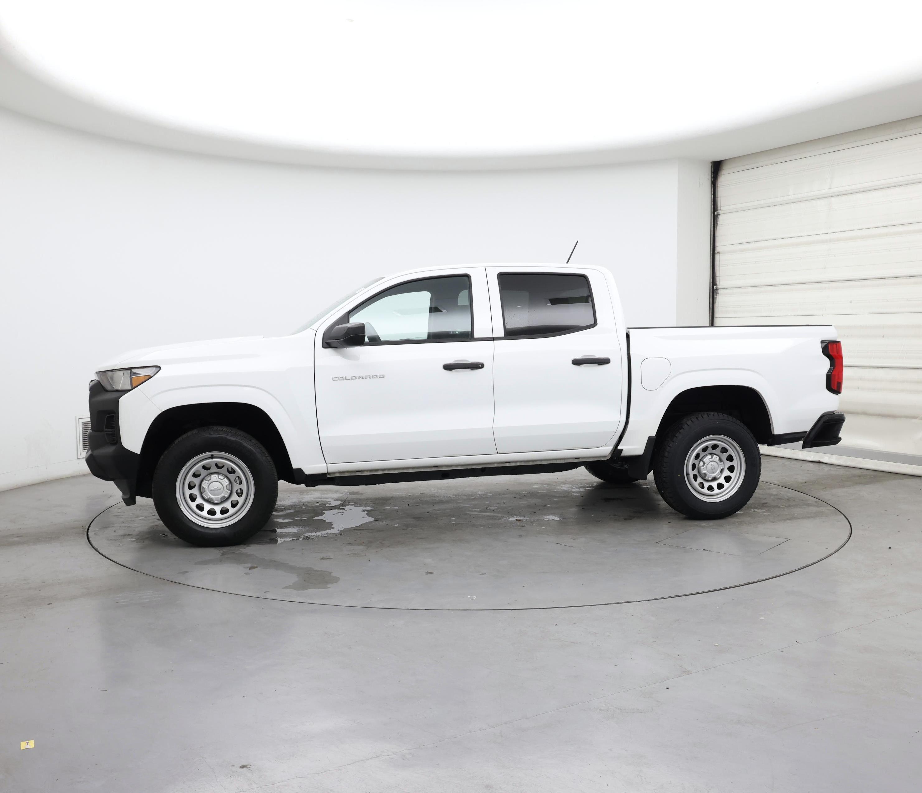 Thumbnail: 2023 Chevrolet Colorado - 3