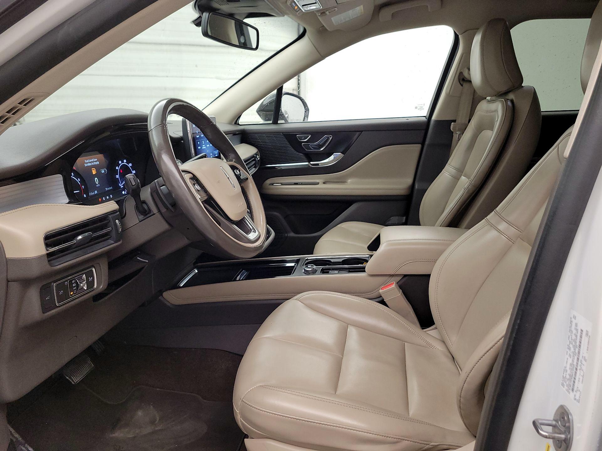 Thumbnail: 2021 Lincoln Corsair - 11