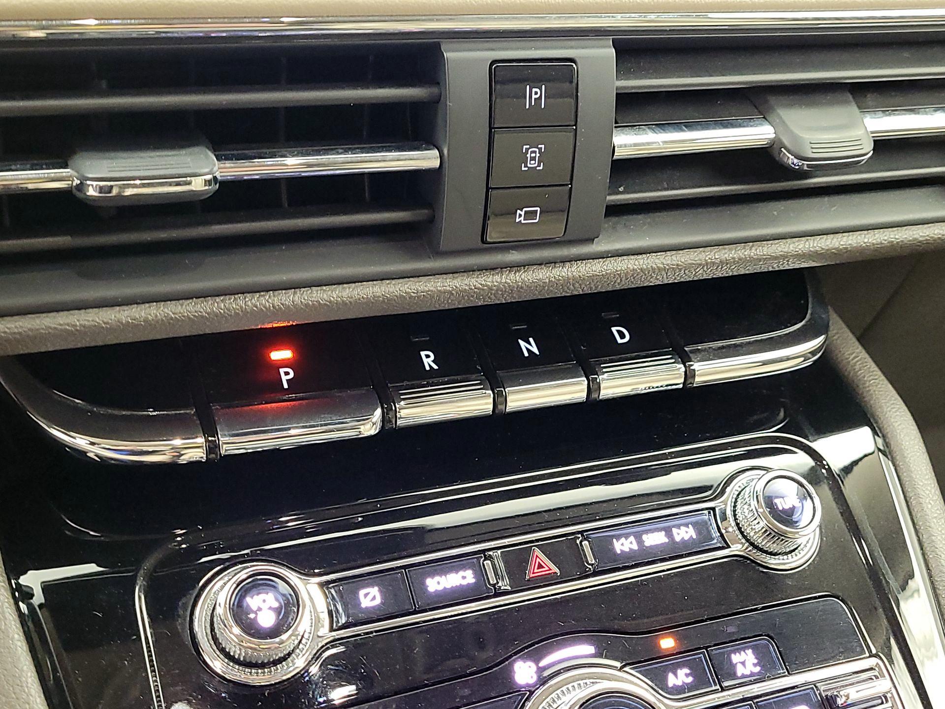 Thumbnail: 2021 Lincoln Corsair - 17