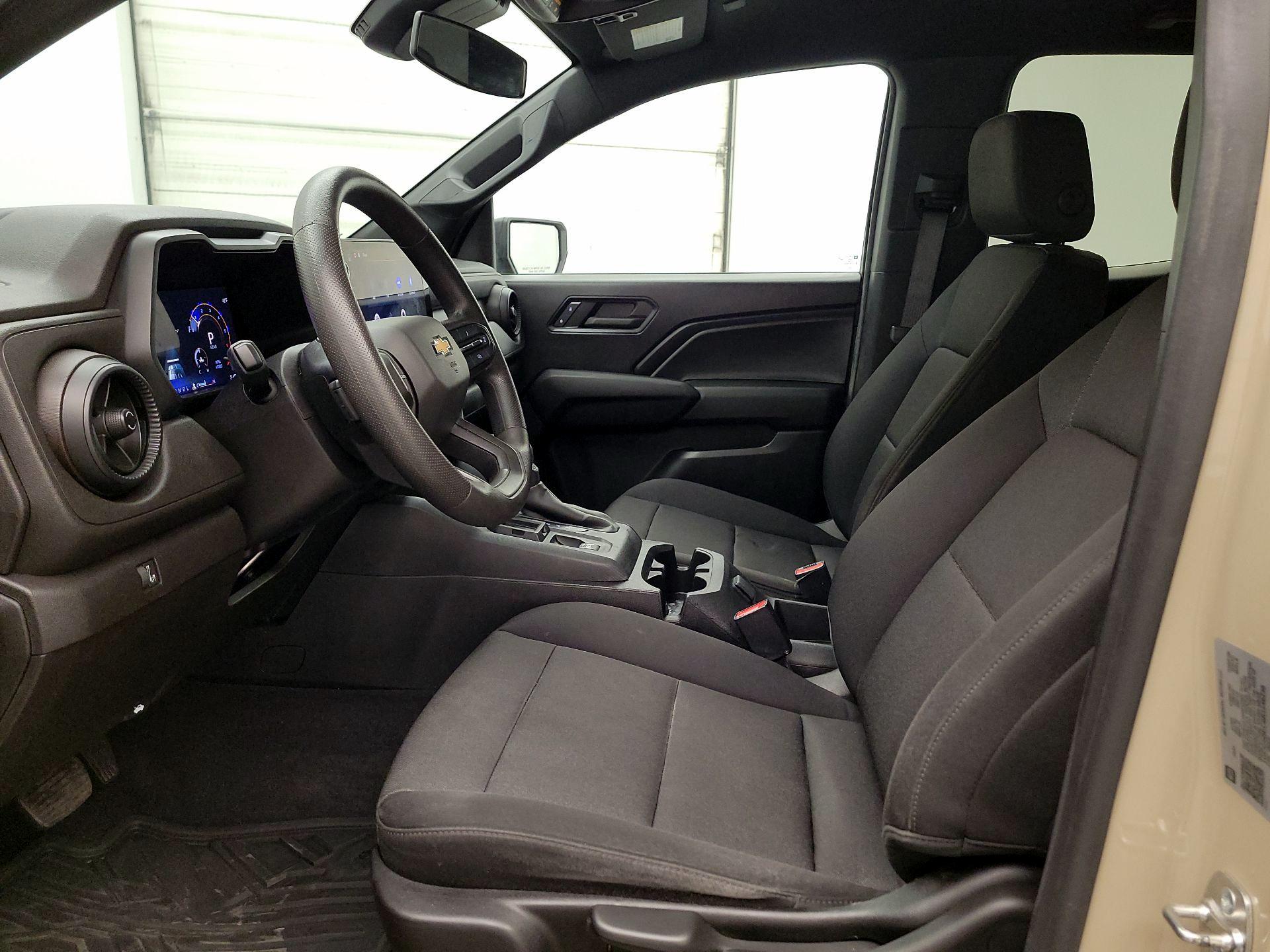 Thumbnail: 2024 Chevrolet Colorado - 11