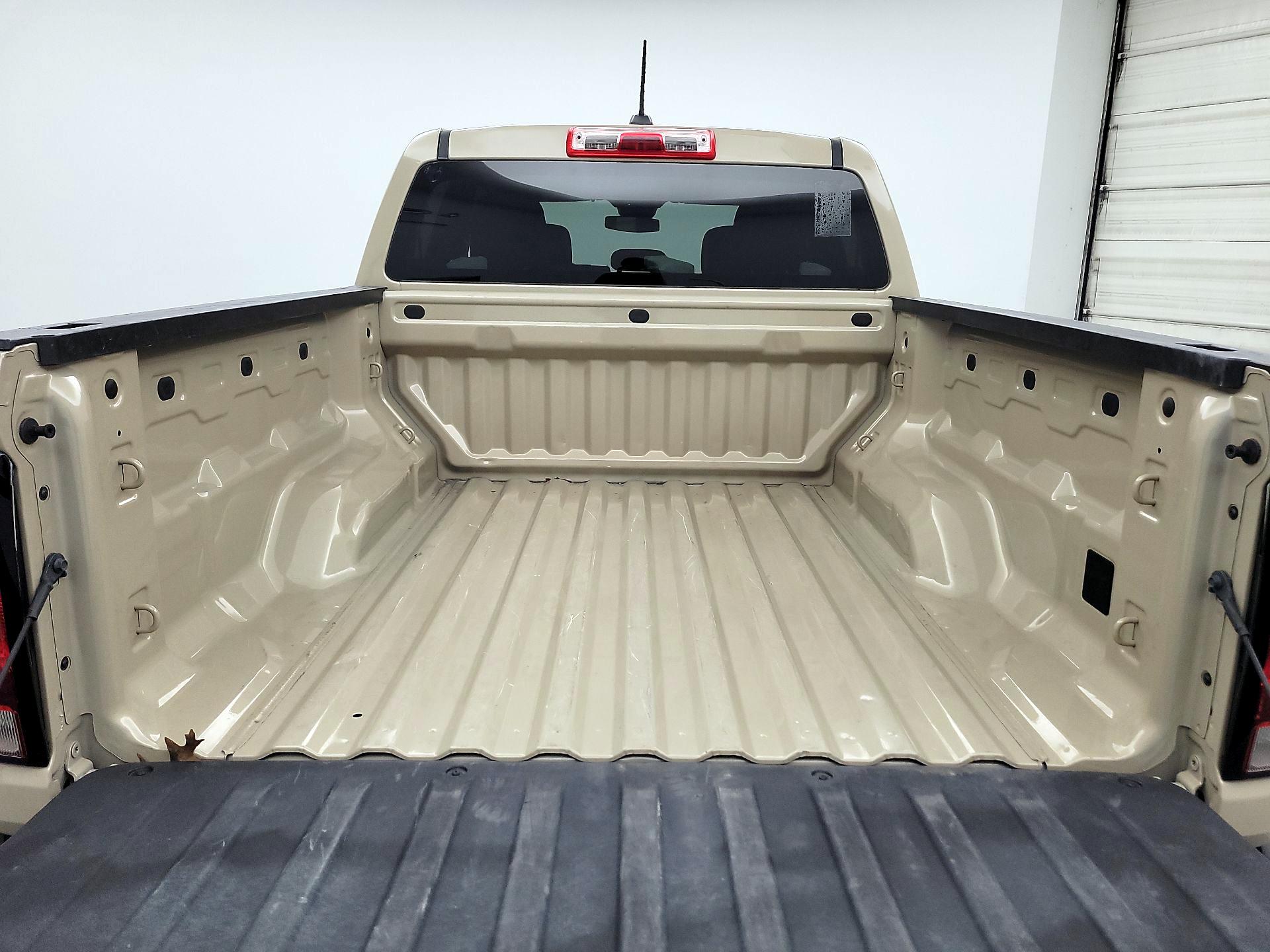 Thumbnail: 2024 Chevrolet Colorado - 20