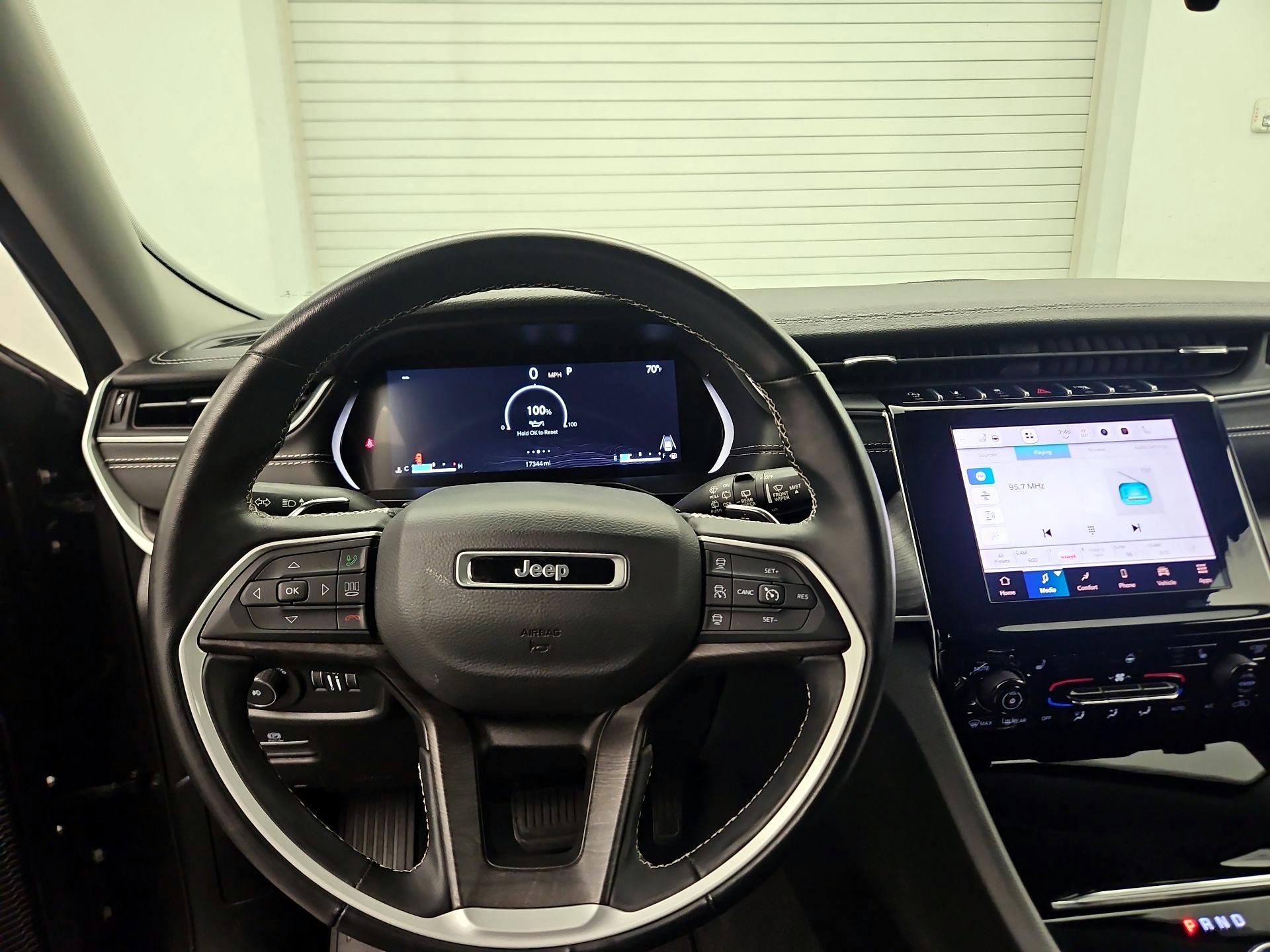 Thumbnail: 2022 Jeep Grand Cherokee - 10