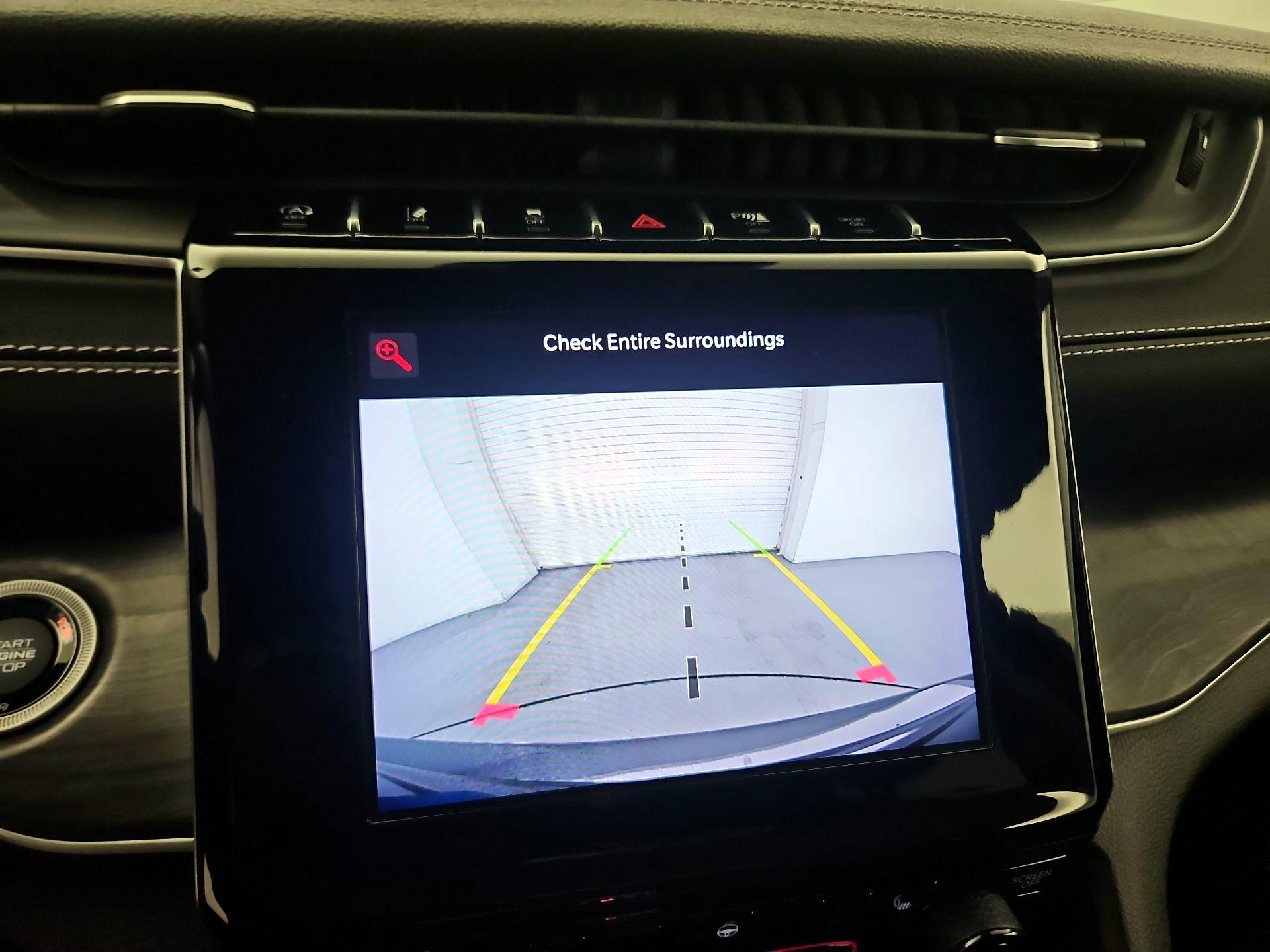 Thumbnail: 2022 Jeep Grand Cherokee - 14