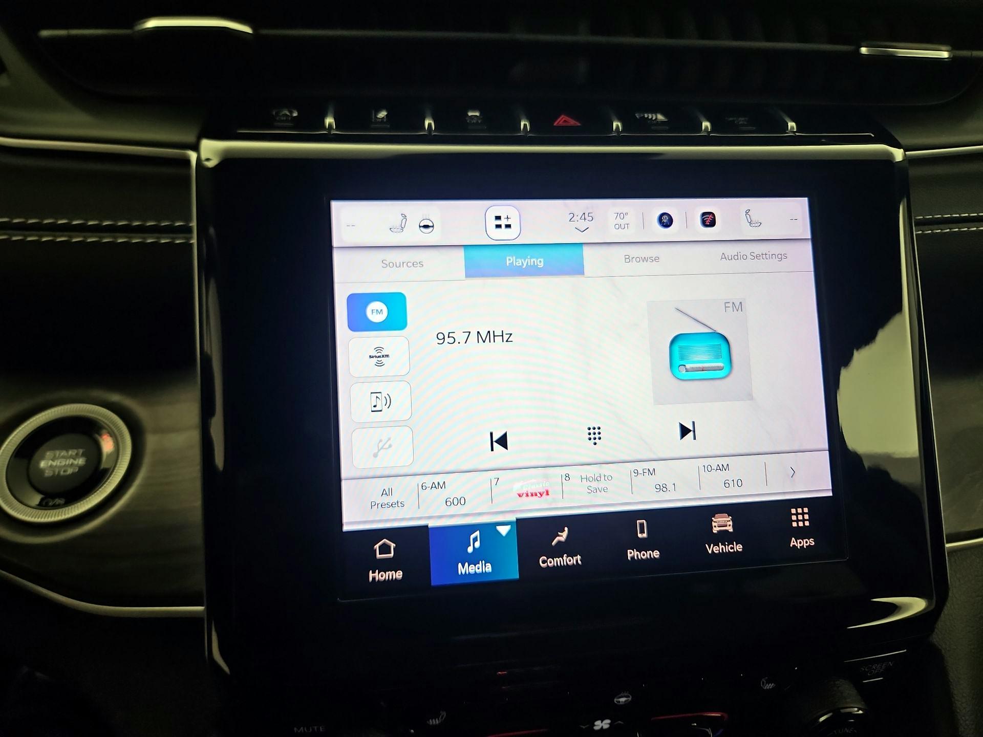 Thumbnail: 2022 Jeep Grand Cherokee - 15