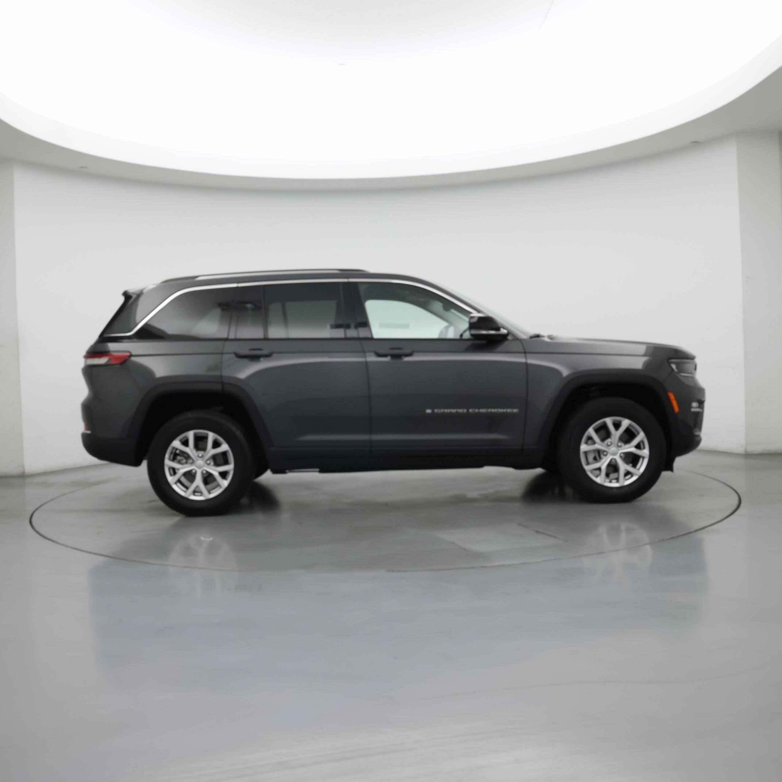 Thumbnail: 2022 Jeep Grand Cherokee - 7