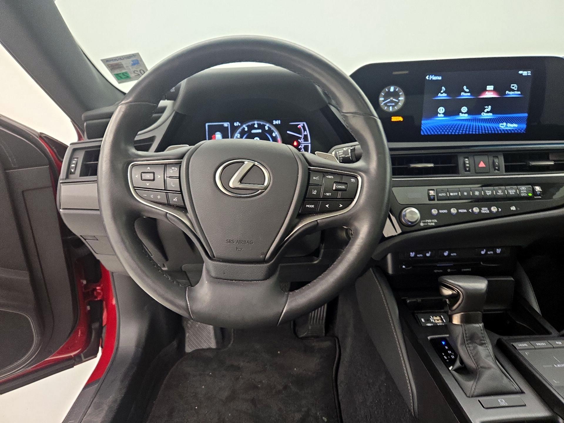 Thumbnail: 2022 Lexus ES - 10