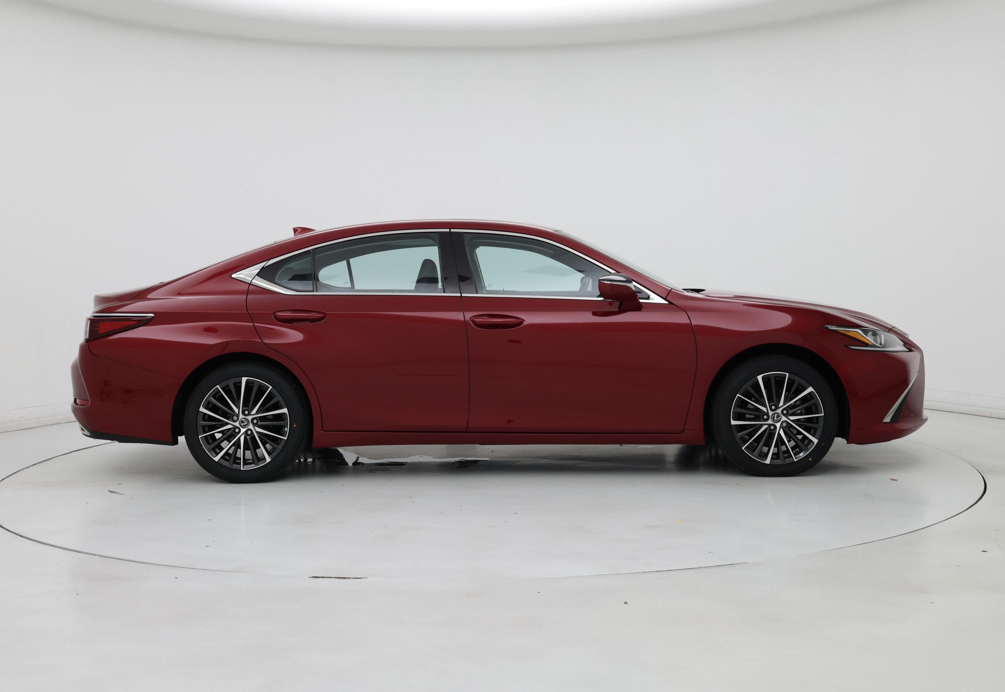 Thumbnail: 2022 Lexus ES - 7