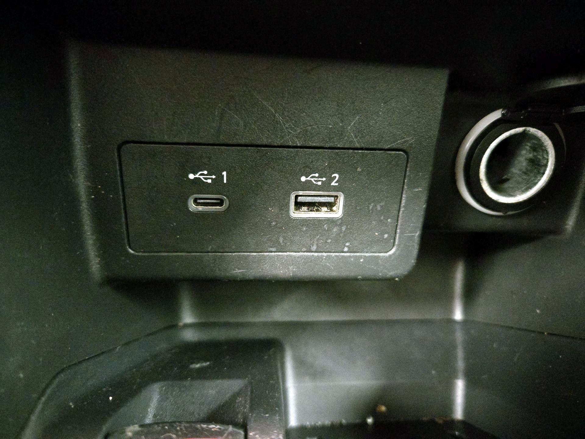 Thumbnail: 2021 Nissan Kicks - 18