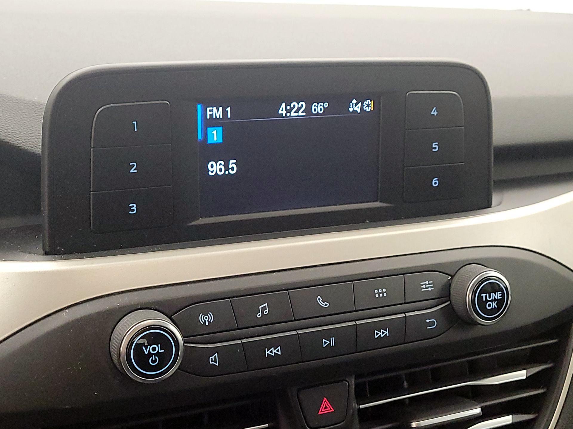 Thumbnail: 2022 Ford Escape - 15