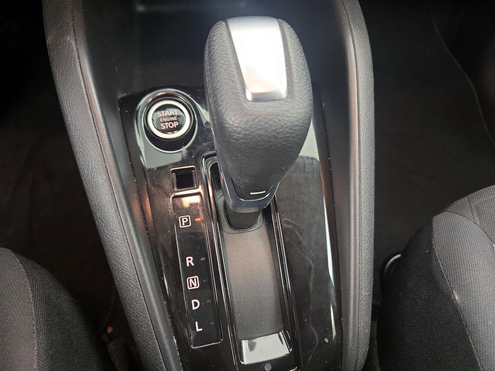 Thumbnail: 2022 Nissan Kicks - 17