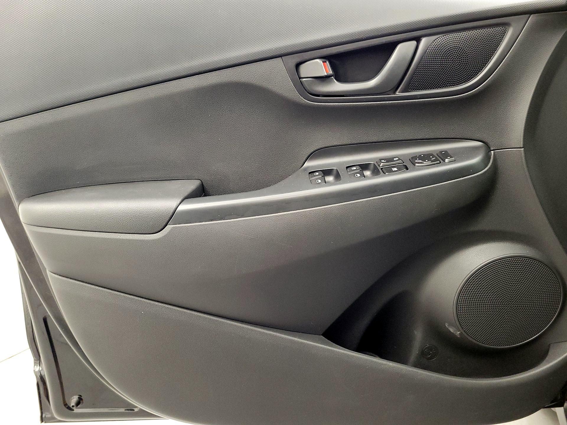 Thumbnail: 2022 Hyundai Kona - 12