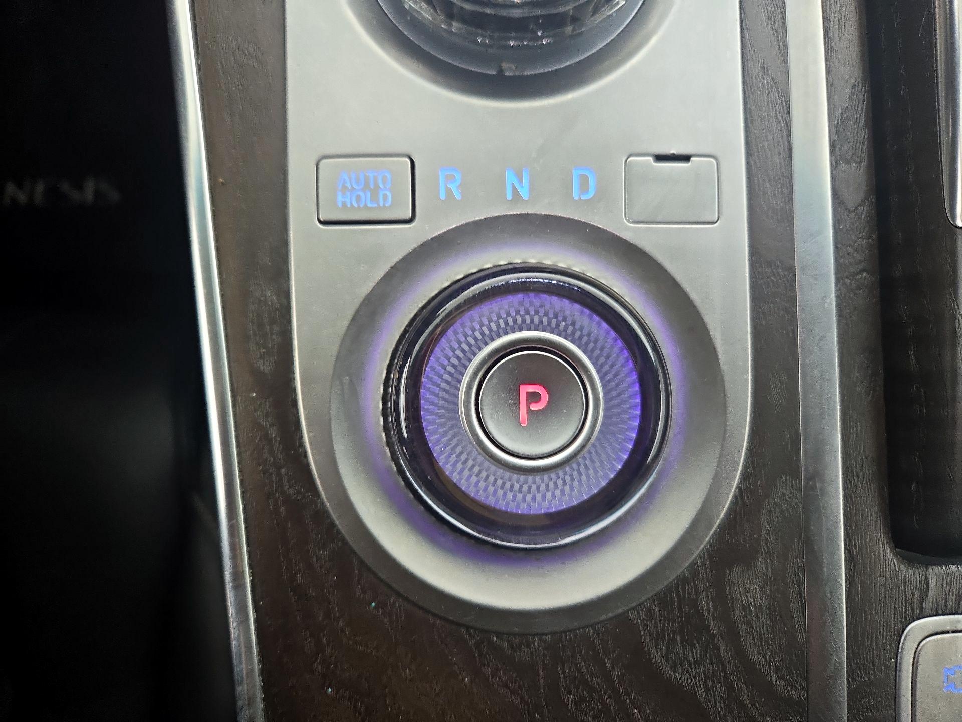 Thumbnail: 2024 Genesis GV80 - 18