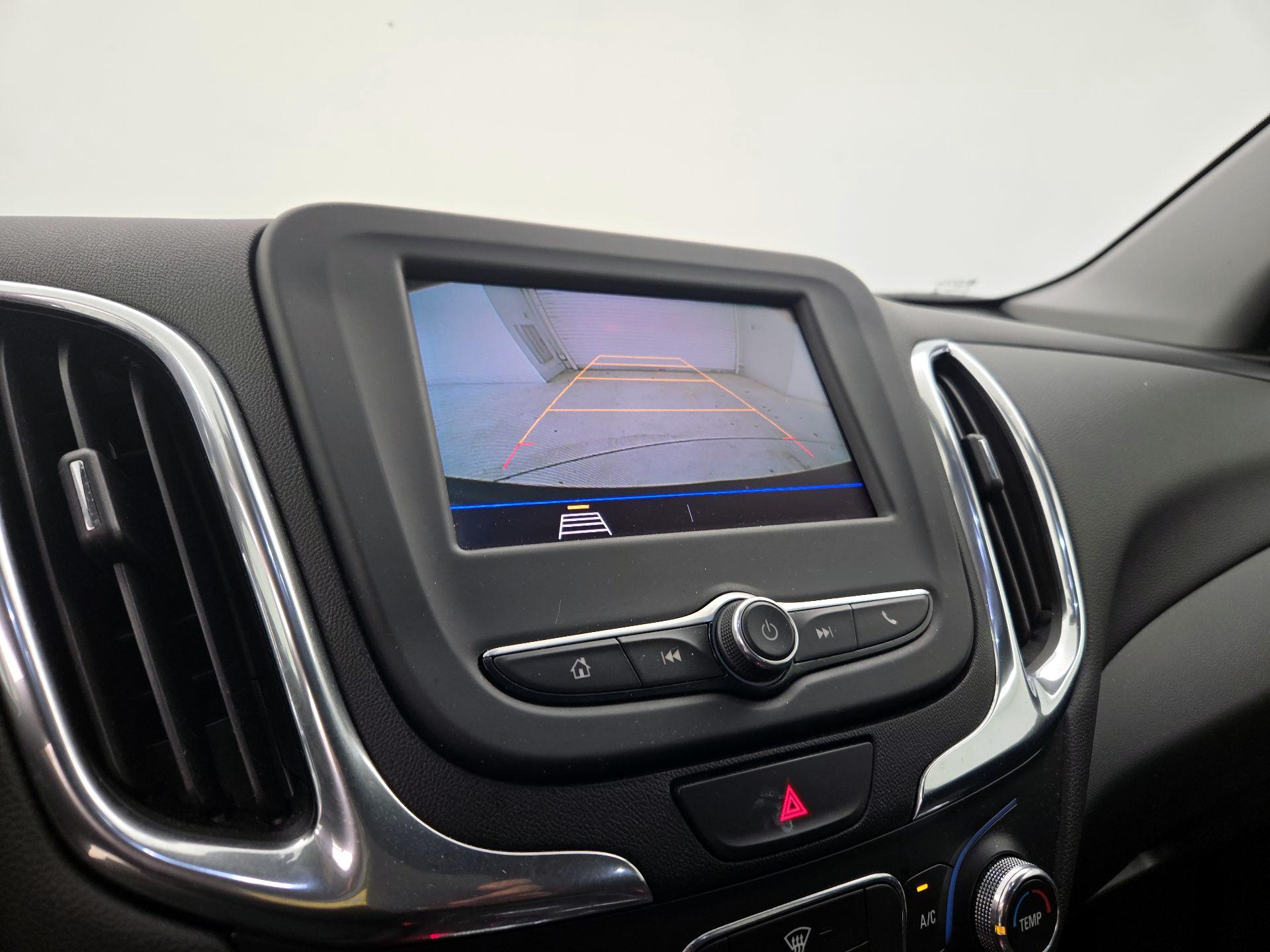 Thumbnail: 2021 Chevrolet Equinox - 14