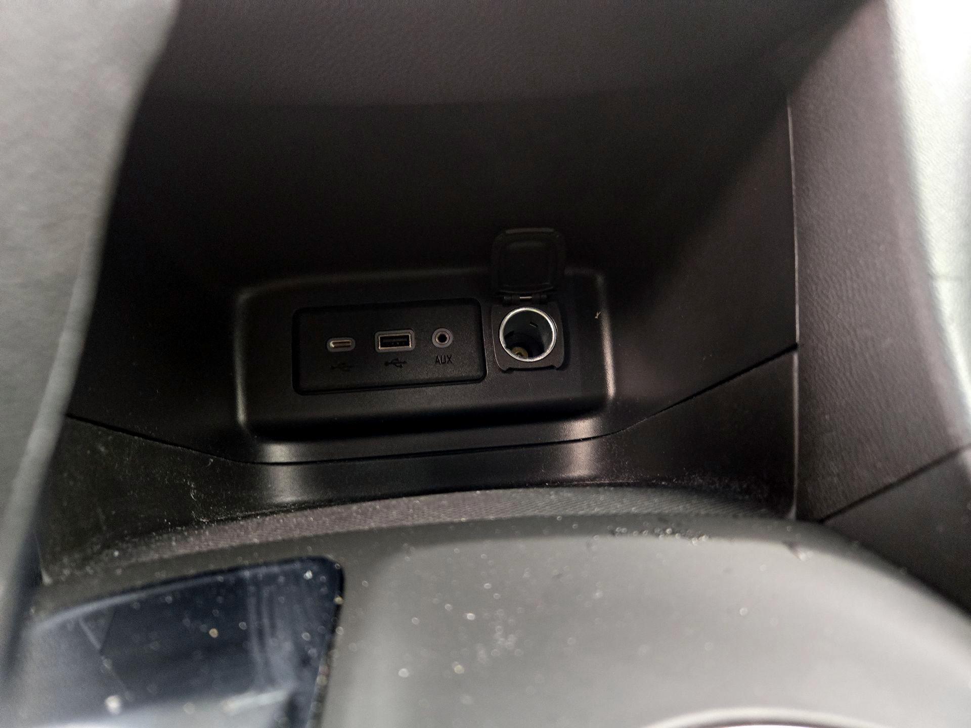 Thumbnail: 2021 Chevrolet Equinox - 18