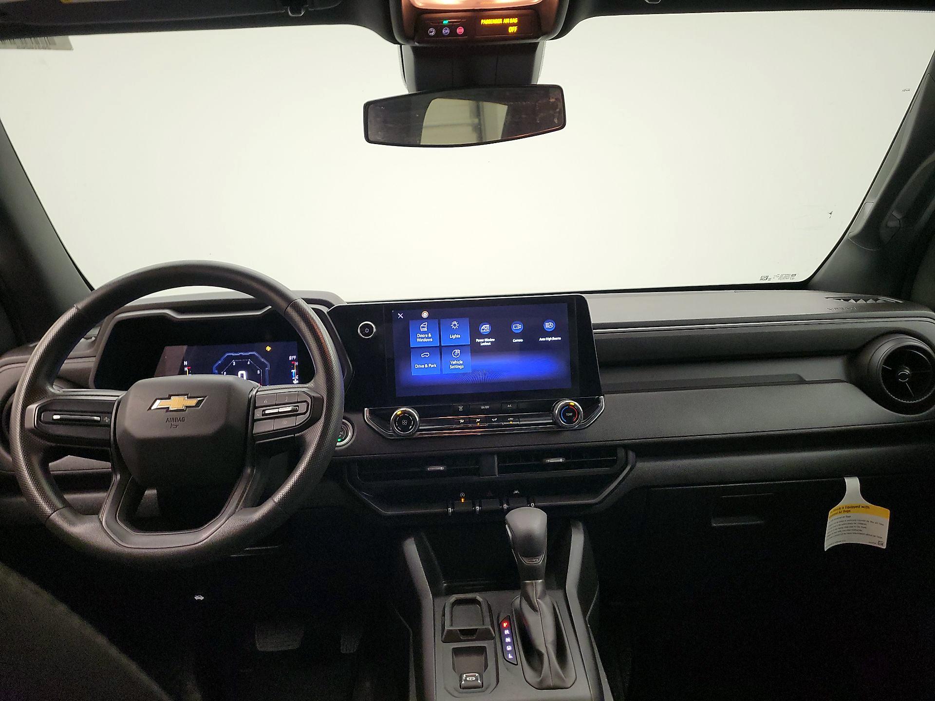 Thumbnail: 2023 Chevrolet Colorado - 9