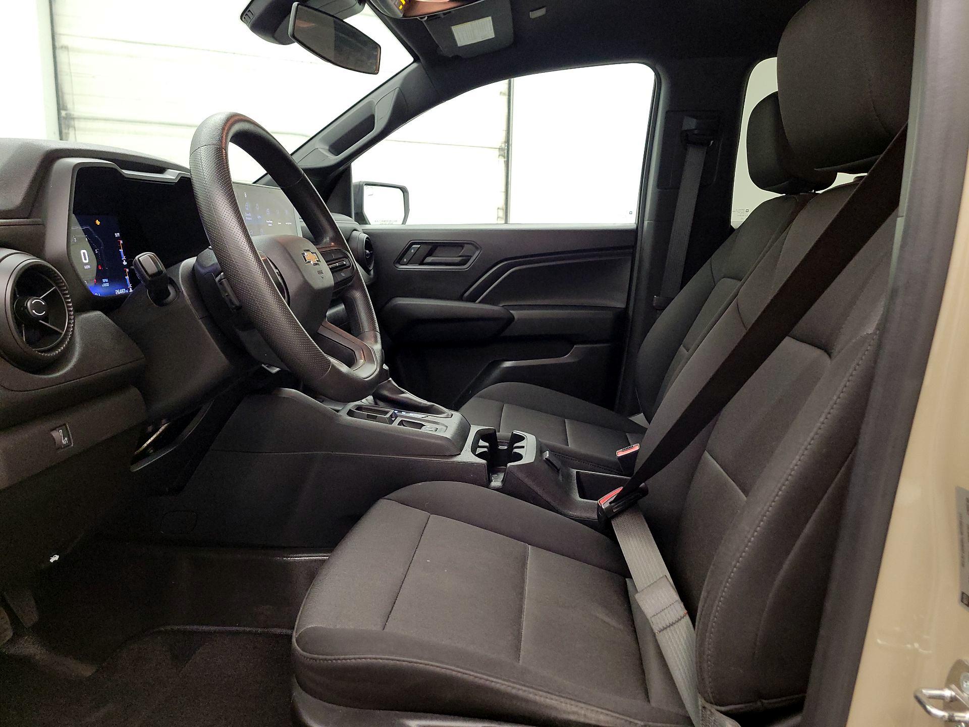 Thumbnail: 2023 Chevrolet Colorado - 11