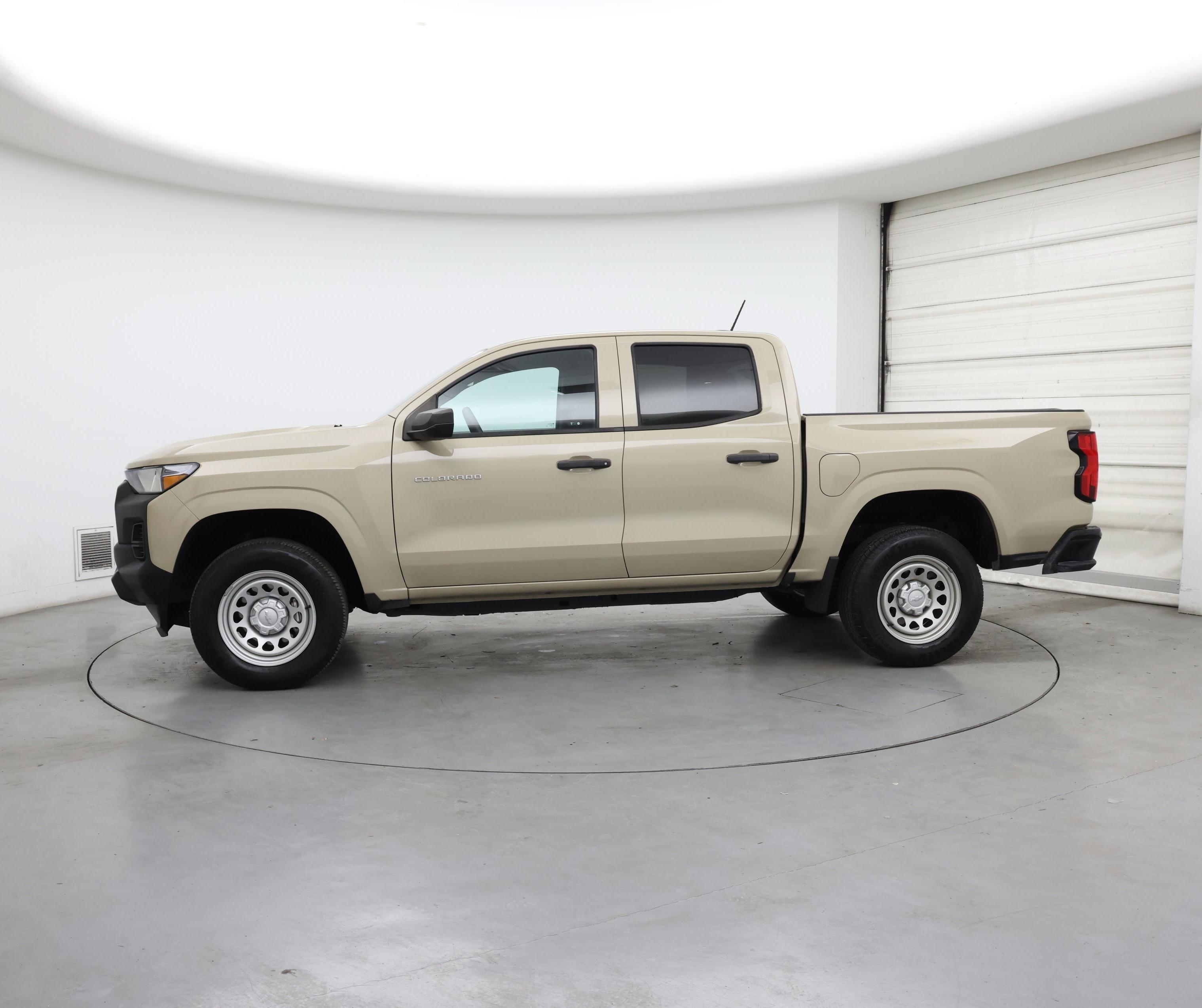 Thumbnail: 2023 Chevrolet Colorado - 3