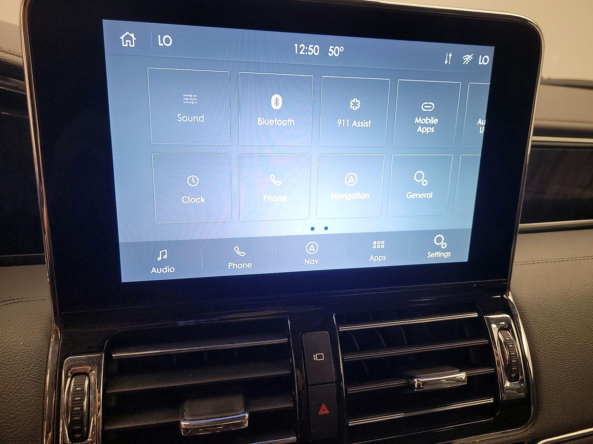 Thumbnail: 2021 Lincoln Navigator - 13