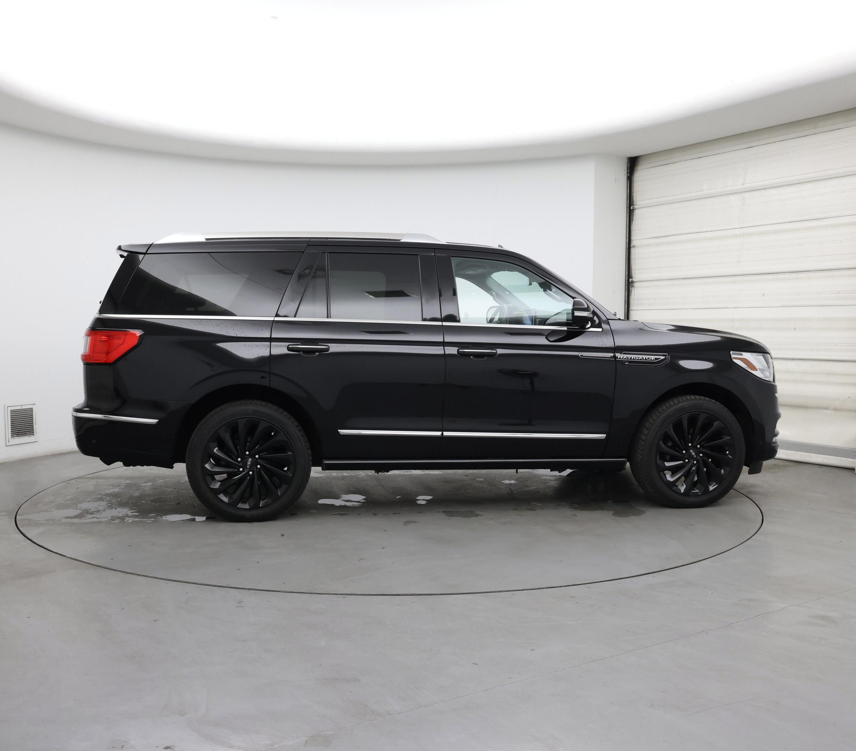 Thumbnail: 2021 Lincoln Navigator - 7