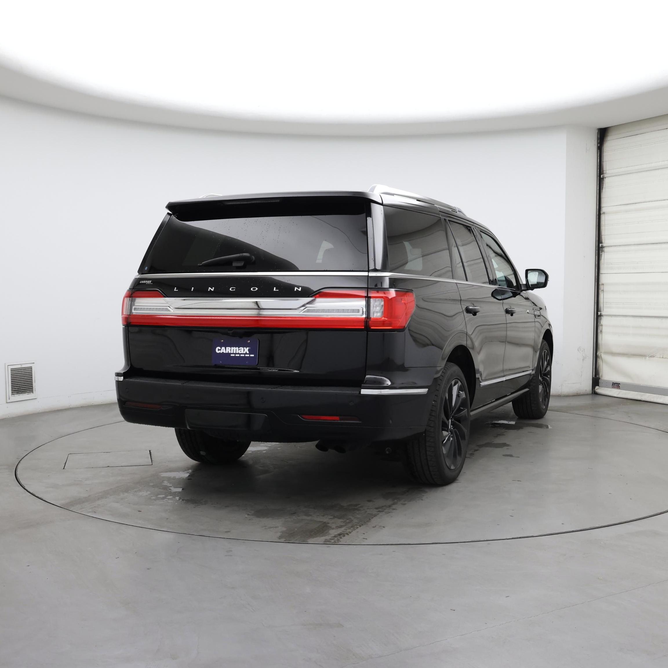 Thumbnail: 2021 Lincoln Navigator - 8