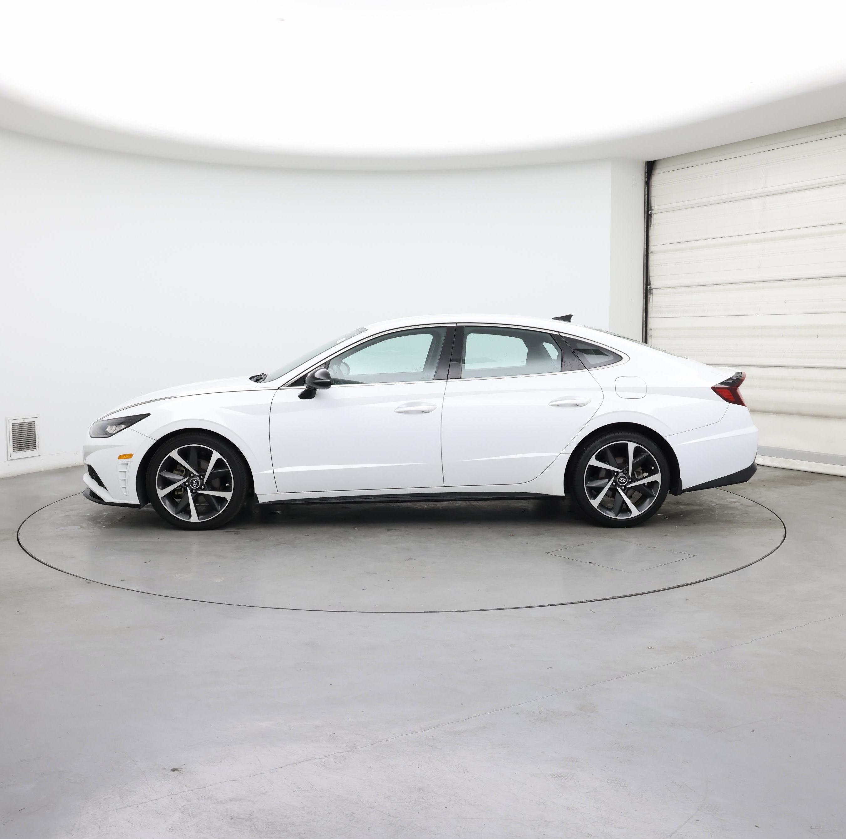 Thumbnail: 2021 Hyundai Sonata - 3