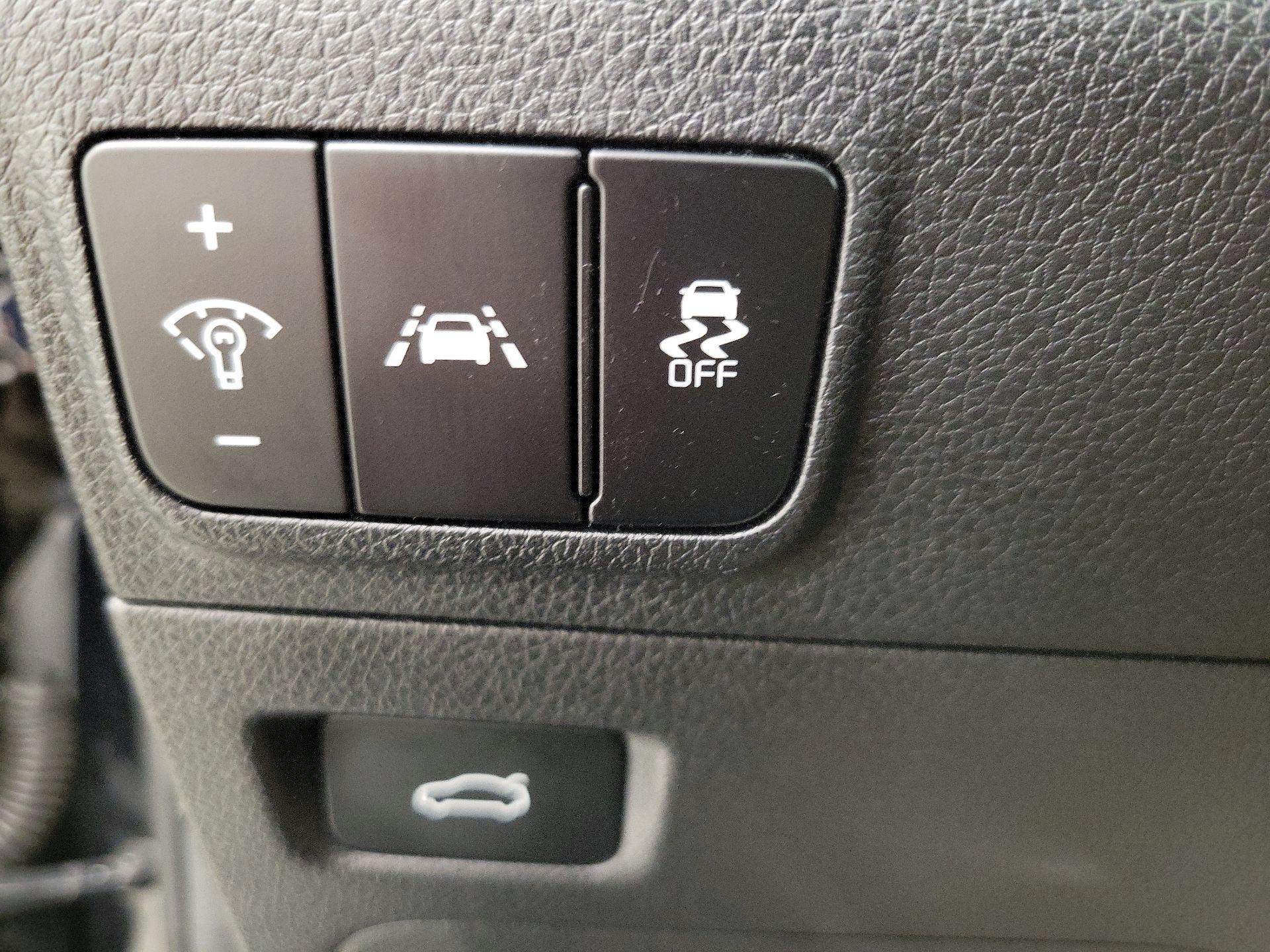 Thumbnail: 2023 Kia K5 - 13