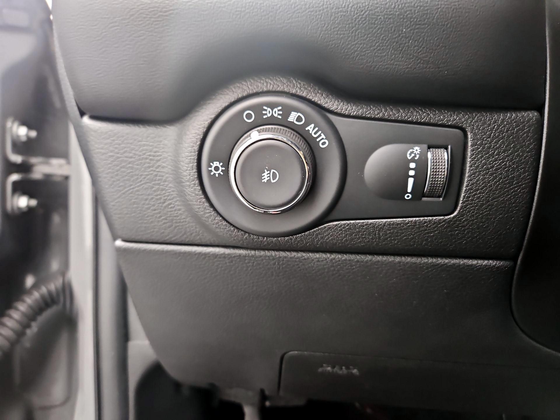 Thumbnail: 2022 Dodge Durango - 13