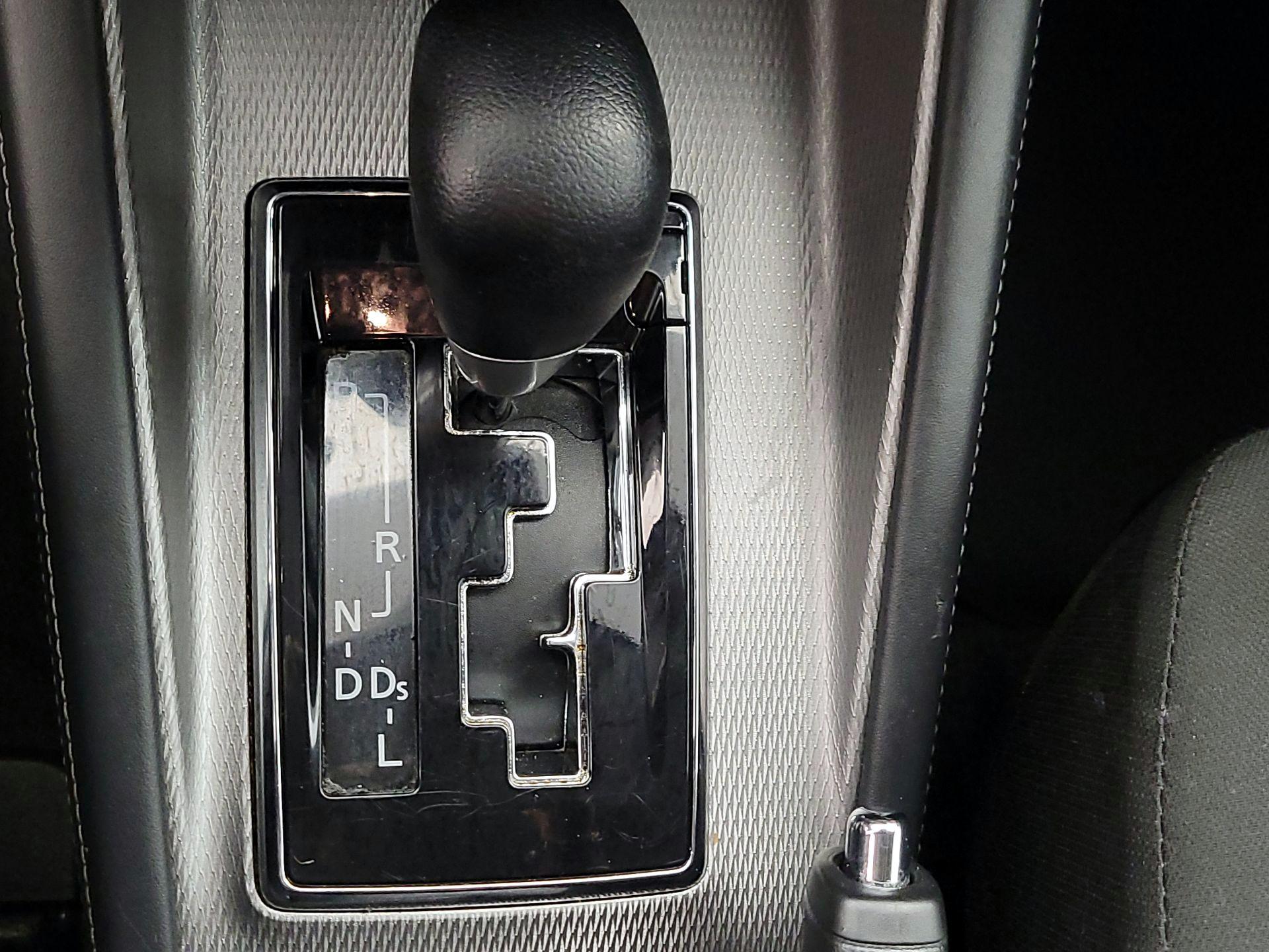 Thumbnail: 2021 Mitsubishi Outlander Sport - 17