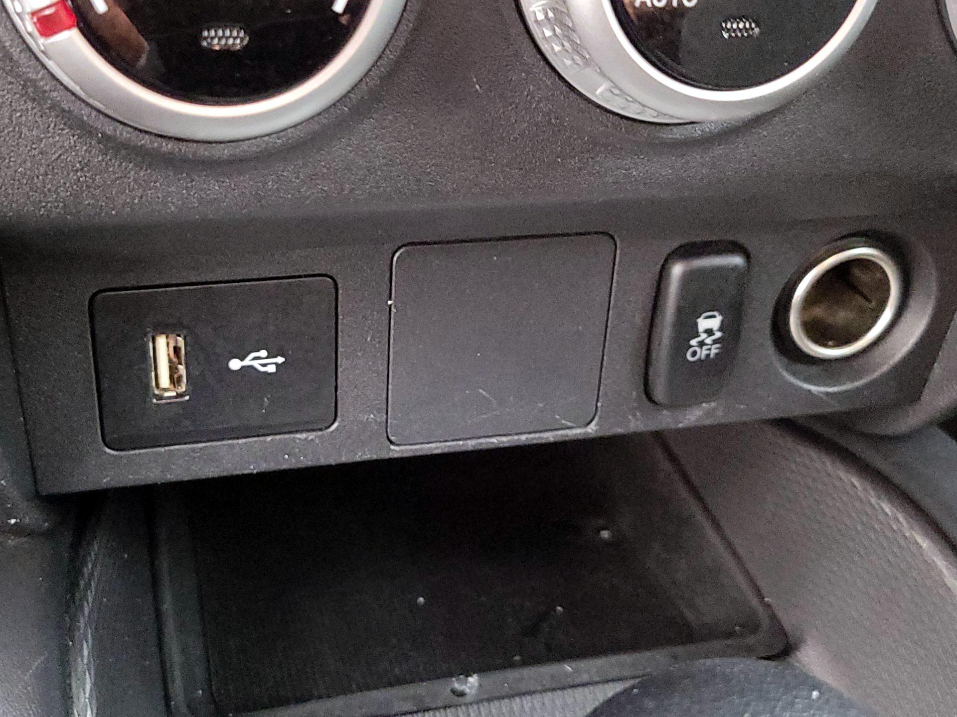 Thumbnail: 2021 Mitsubishi Outlander Sport - 18