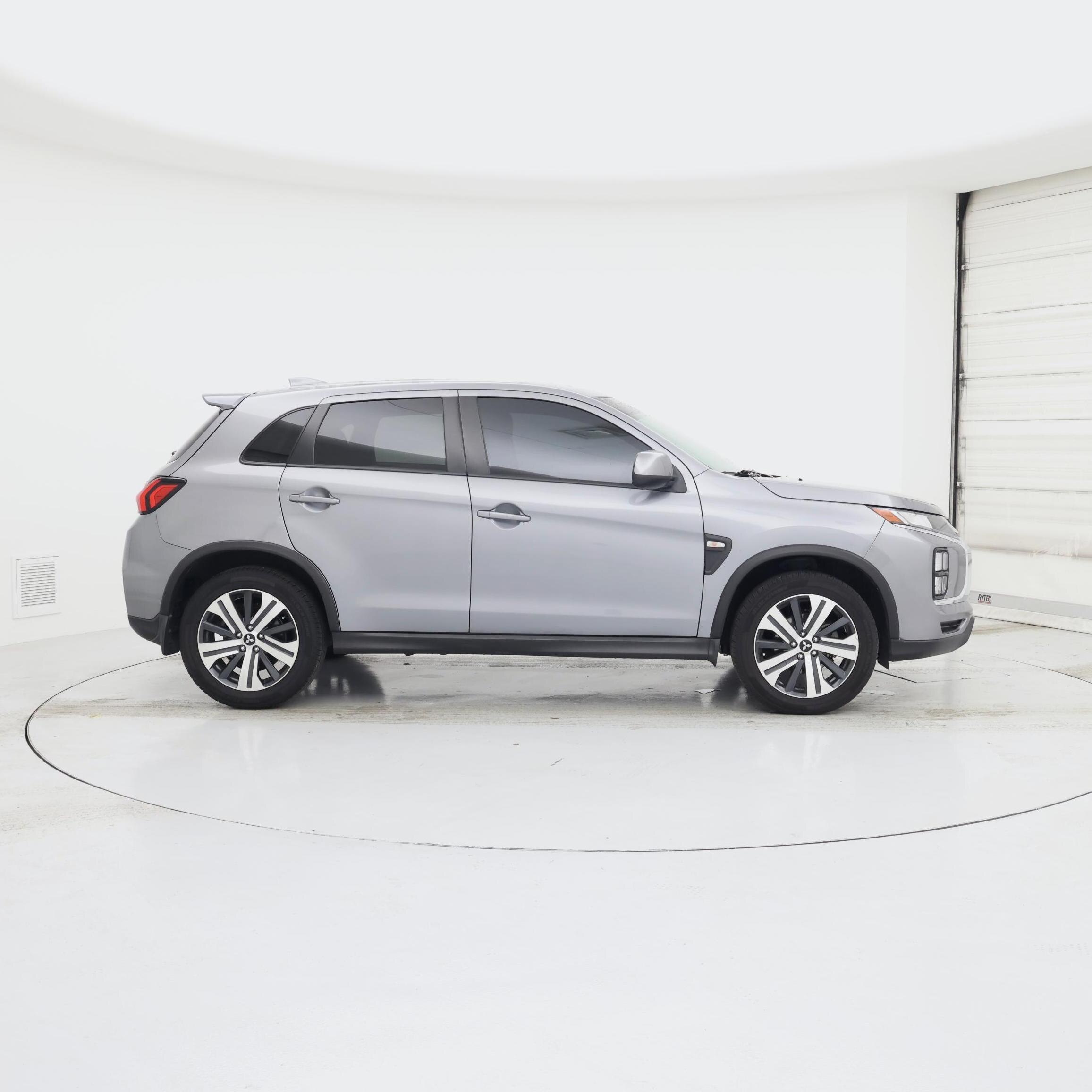 Thumbnail: 2021 Mitsubishi Outlander Sport - 7