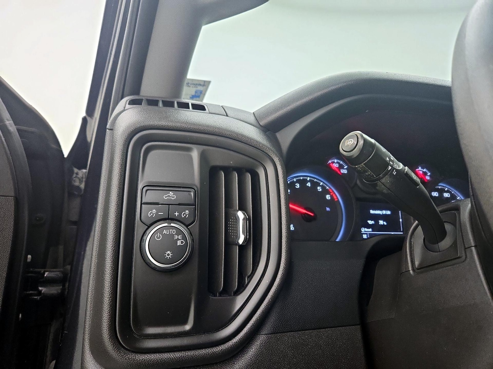 2023 Chevrolet Silverado 1500 Custom - Photo 14