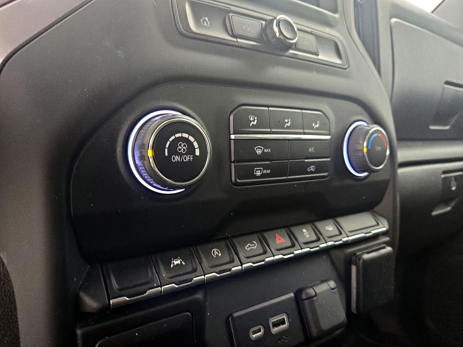 2023 Chevrolet Silverado 1500 Custom - Photo 17
