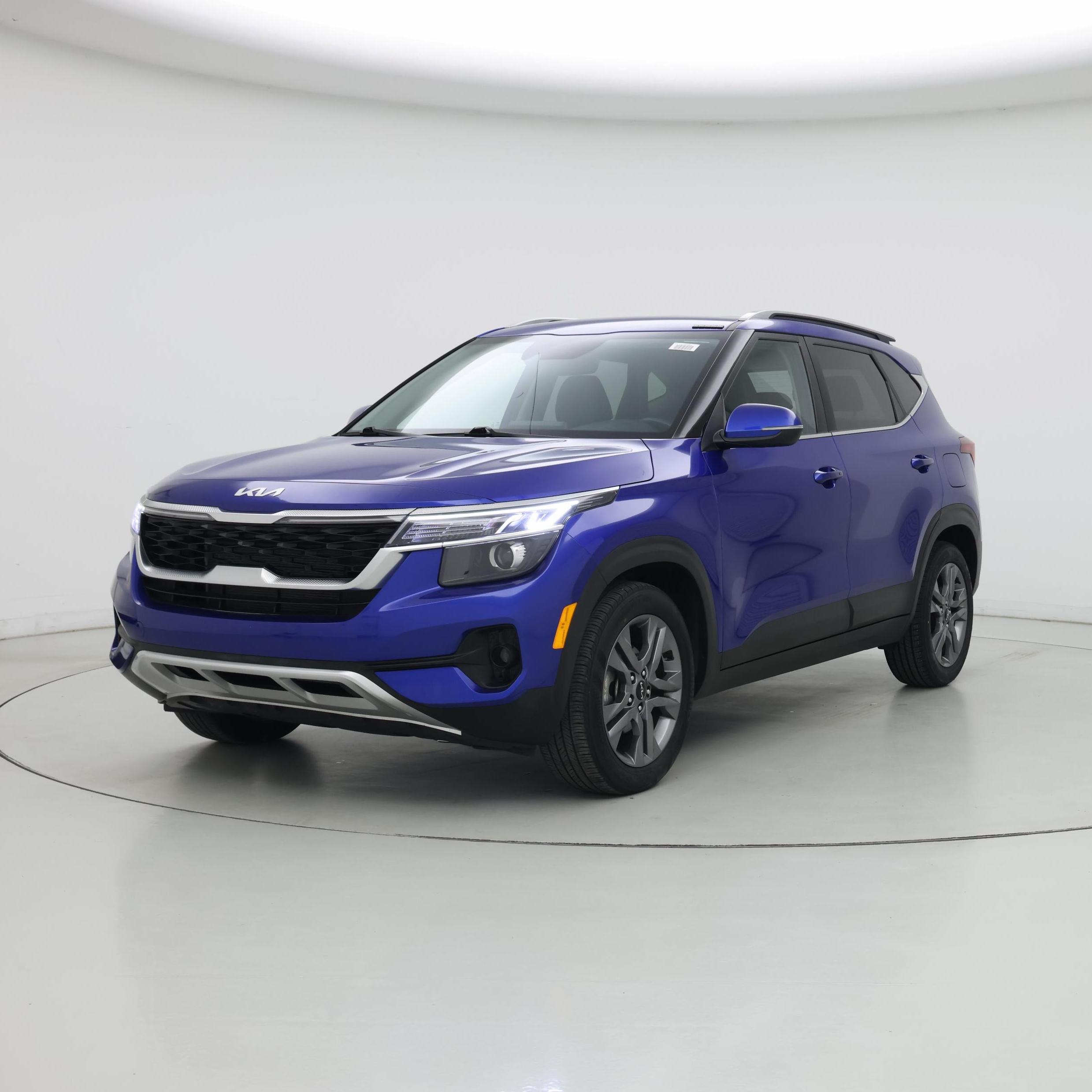 Thumbnail: 2023 Kia Seltos - 4