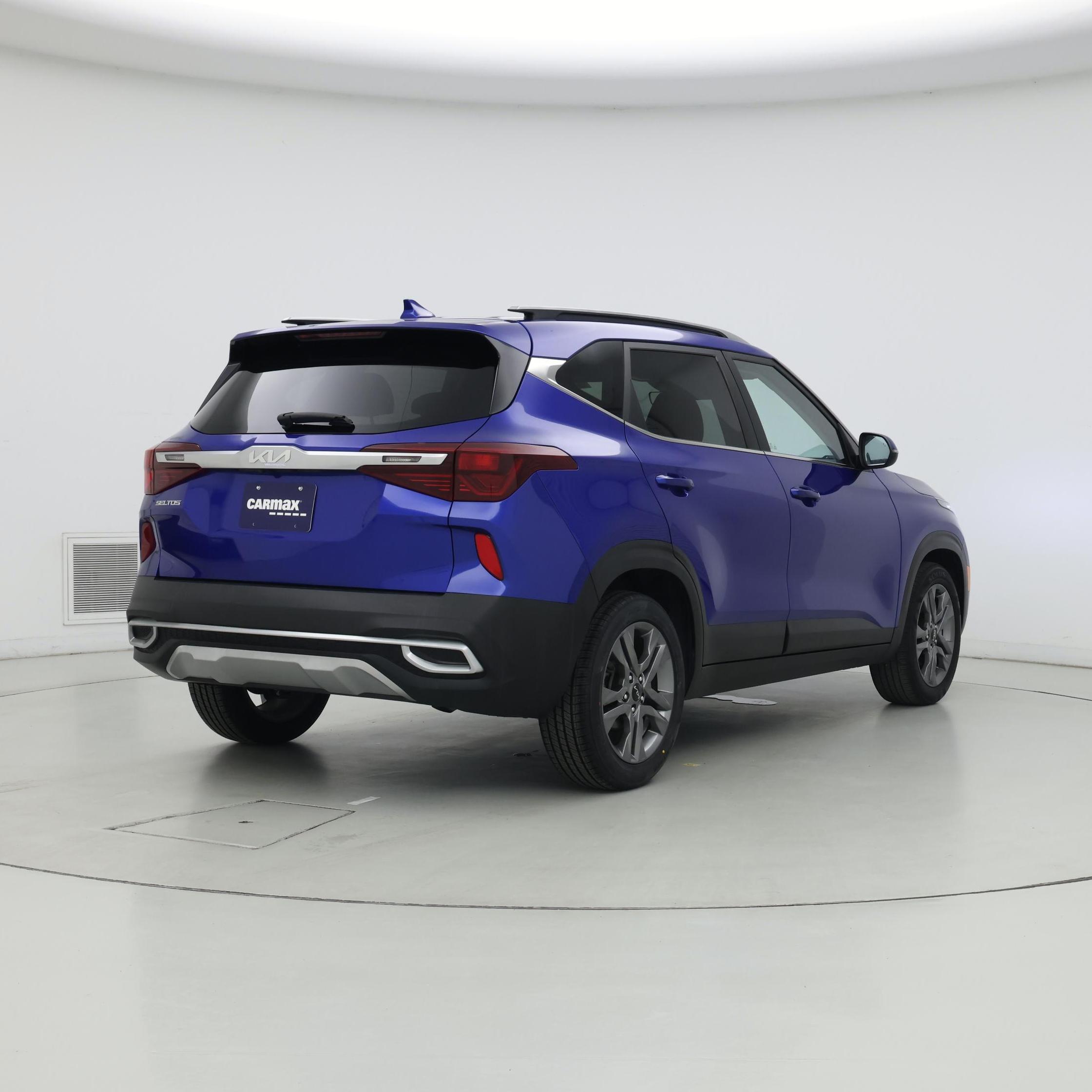 Thumbnail: 2023 Kia Seltos - 8