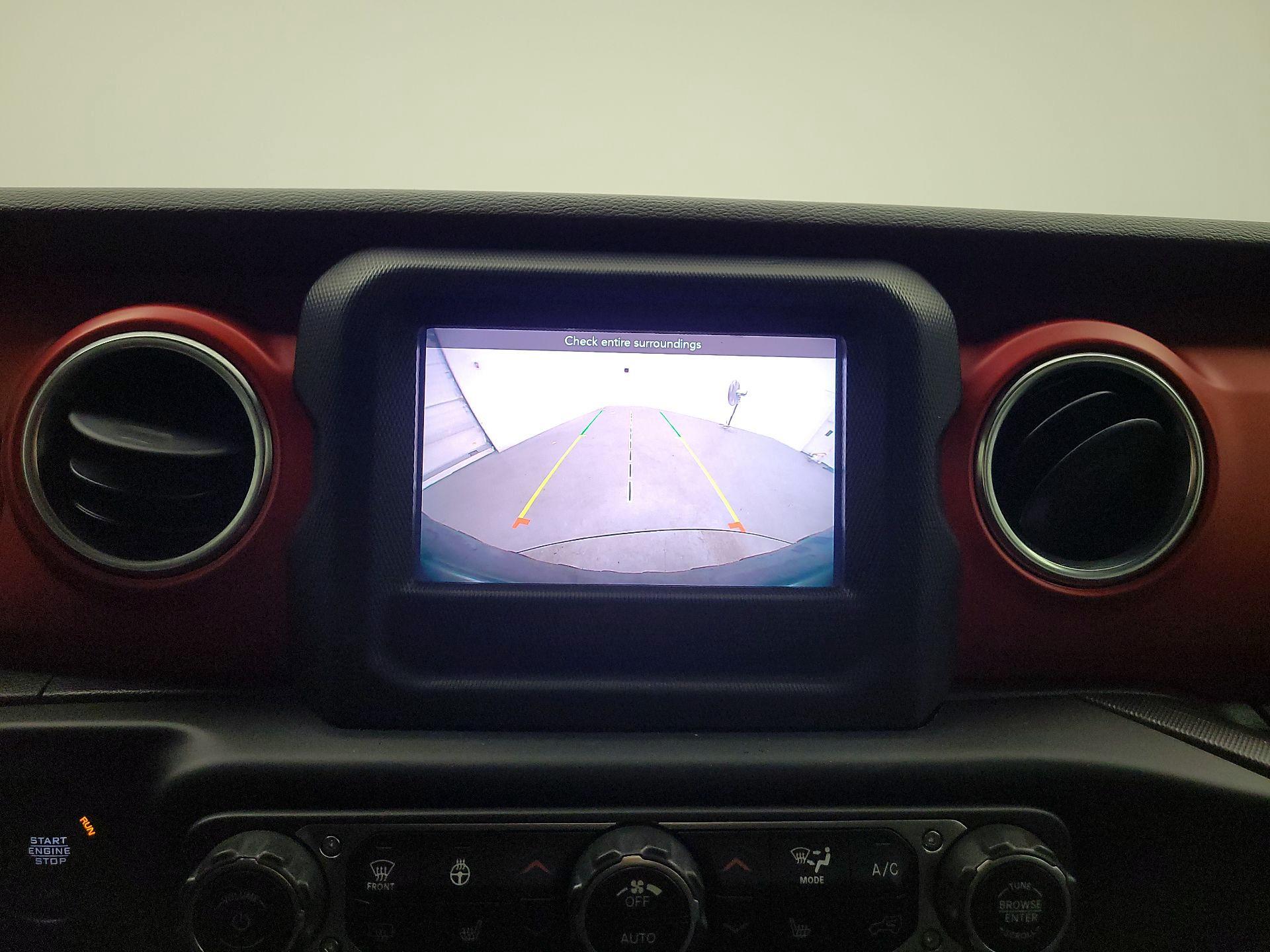 Thumbnail: 2021 Jeep Wrangler - 14