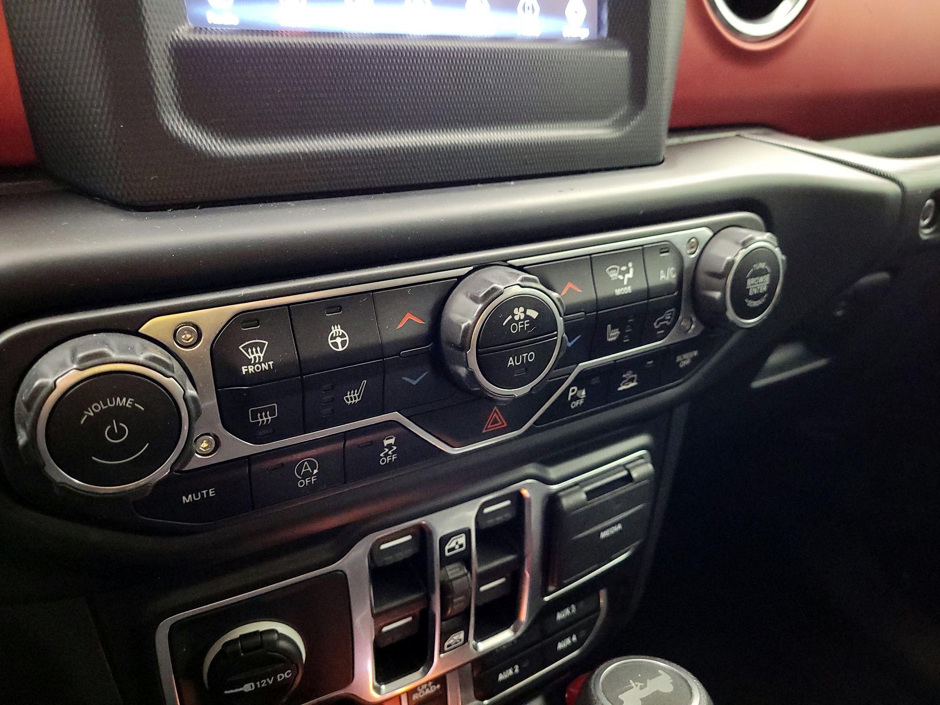 Thumbnail: 2021 Jeep Wrangler - 16