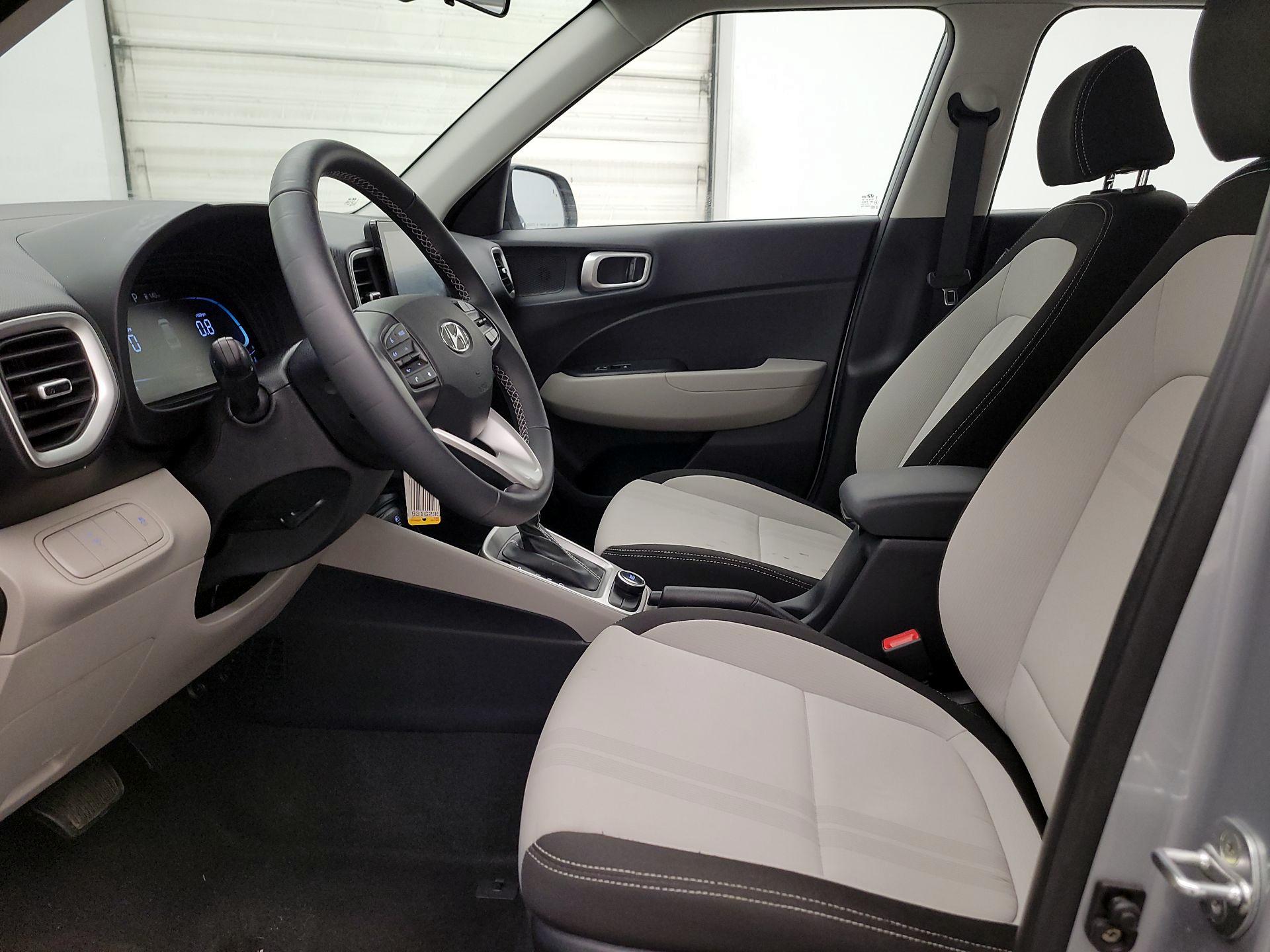 Thumbnail: 2023 Hyundai Venue - 11