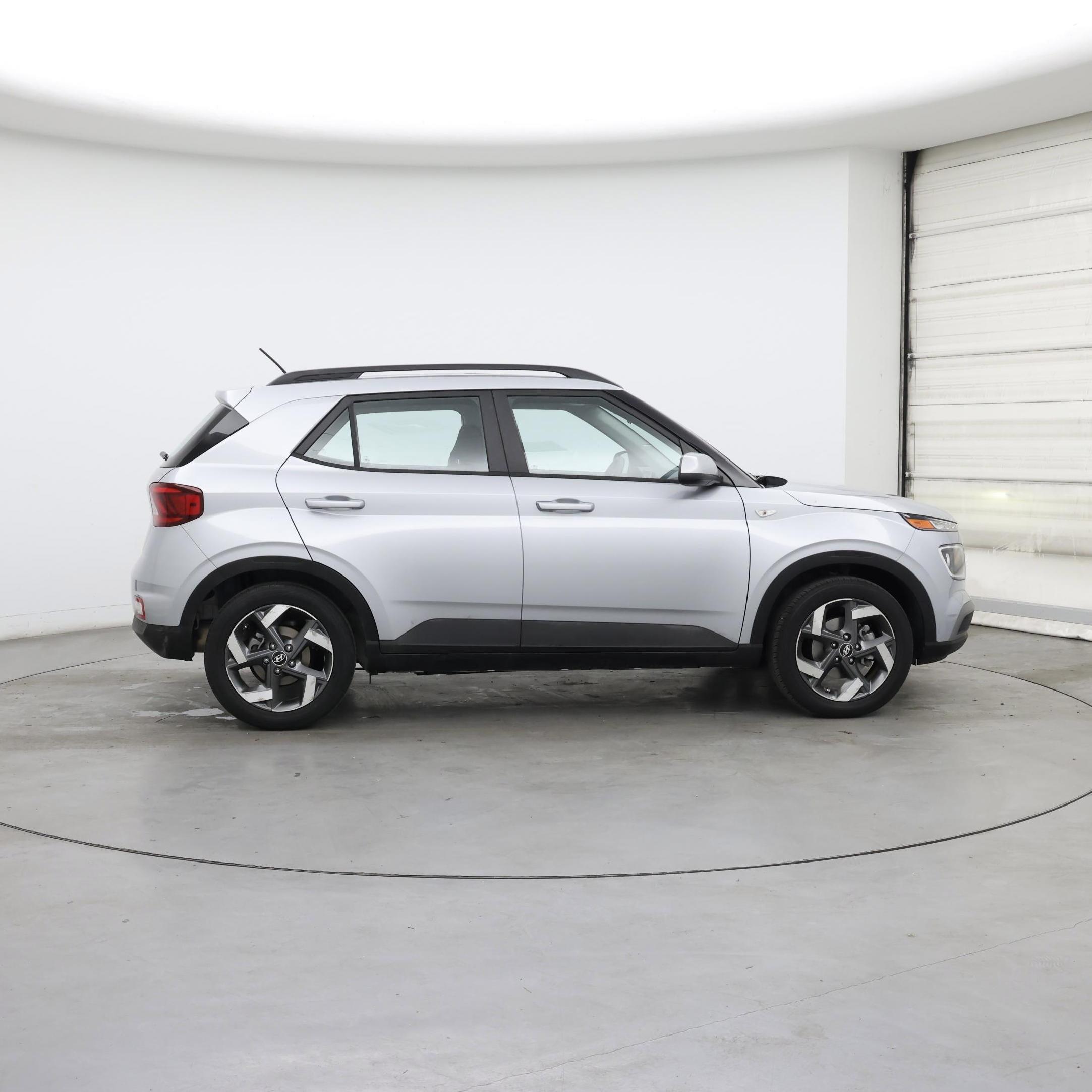 Thumbnail: 2023 Hyundai Venue - 7