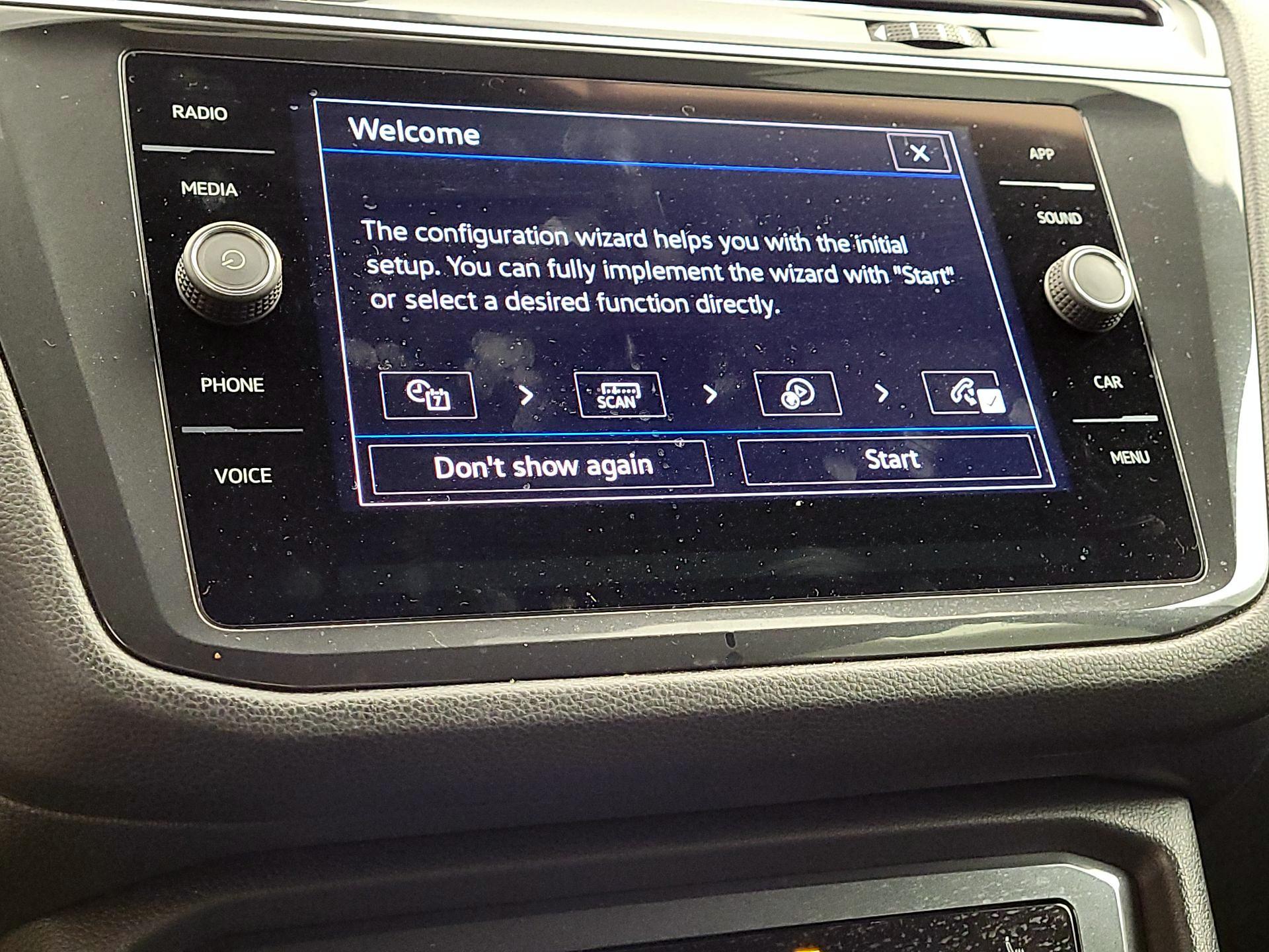 Thumbnail: 2022 Volkswagen Tiguan - 15