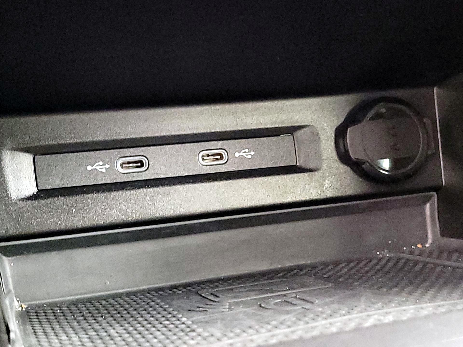 Thumbnail: 2022 Volkswagen Tiguan - 18