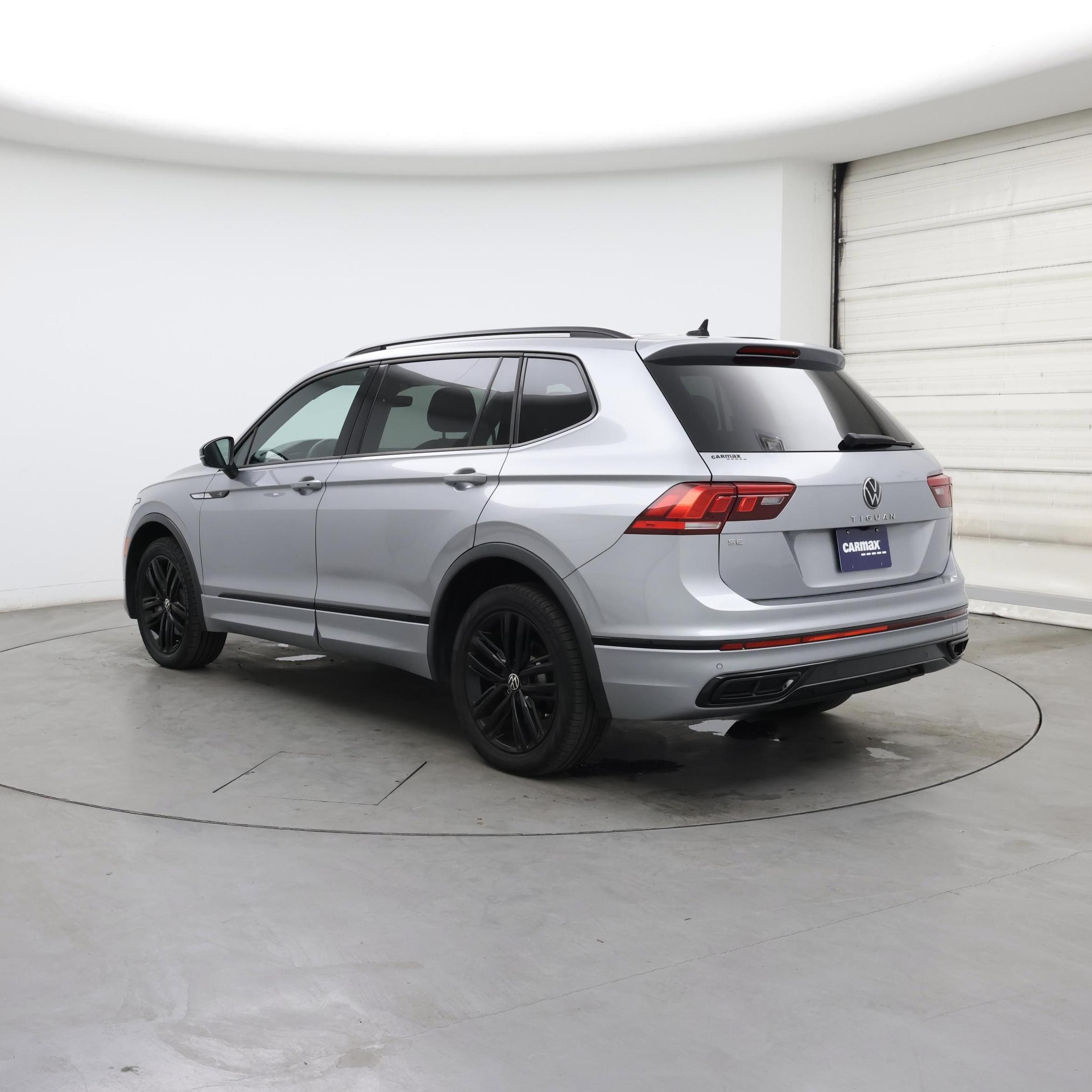 Thumbnail: 2022 Volkswagen Tiguan - 2