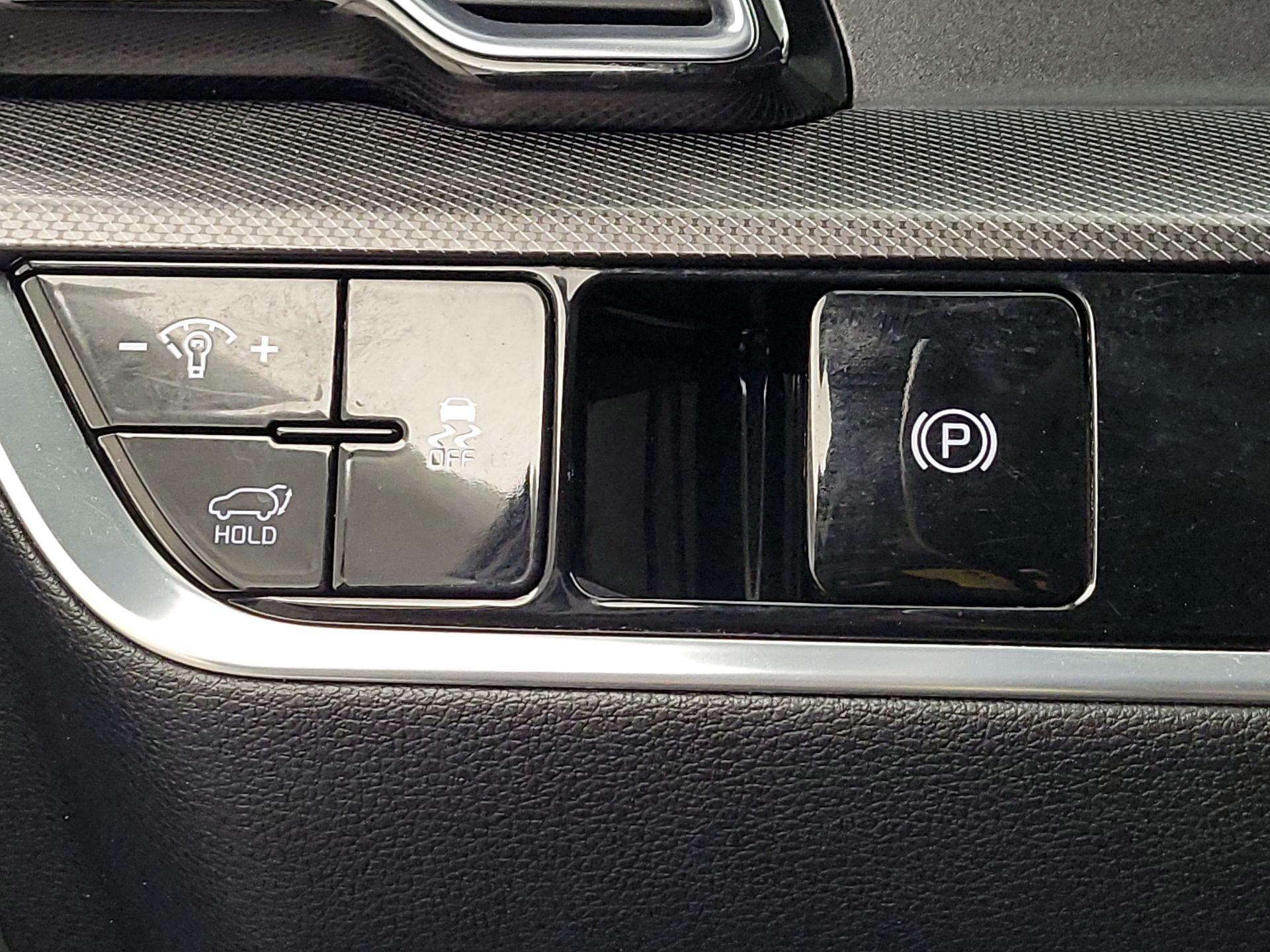 Thumbnail: 2023 Kia Sportage - 13