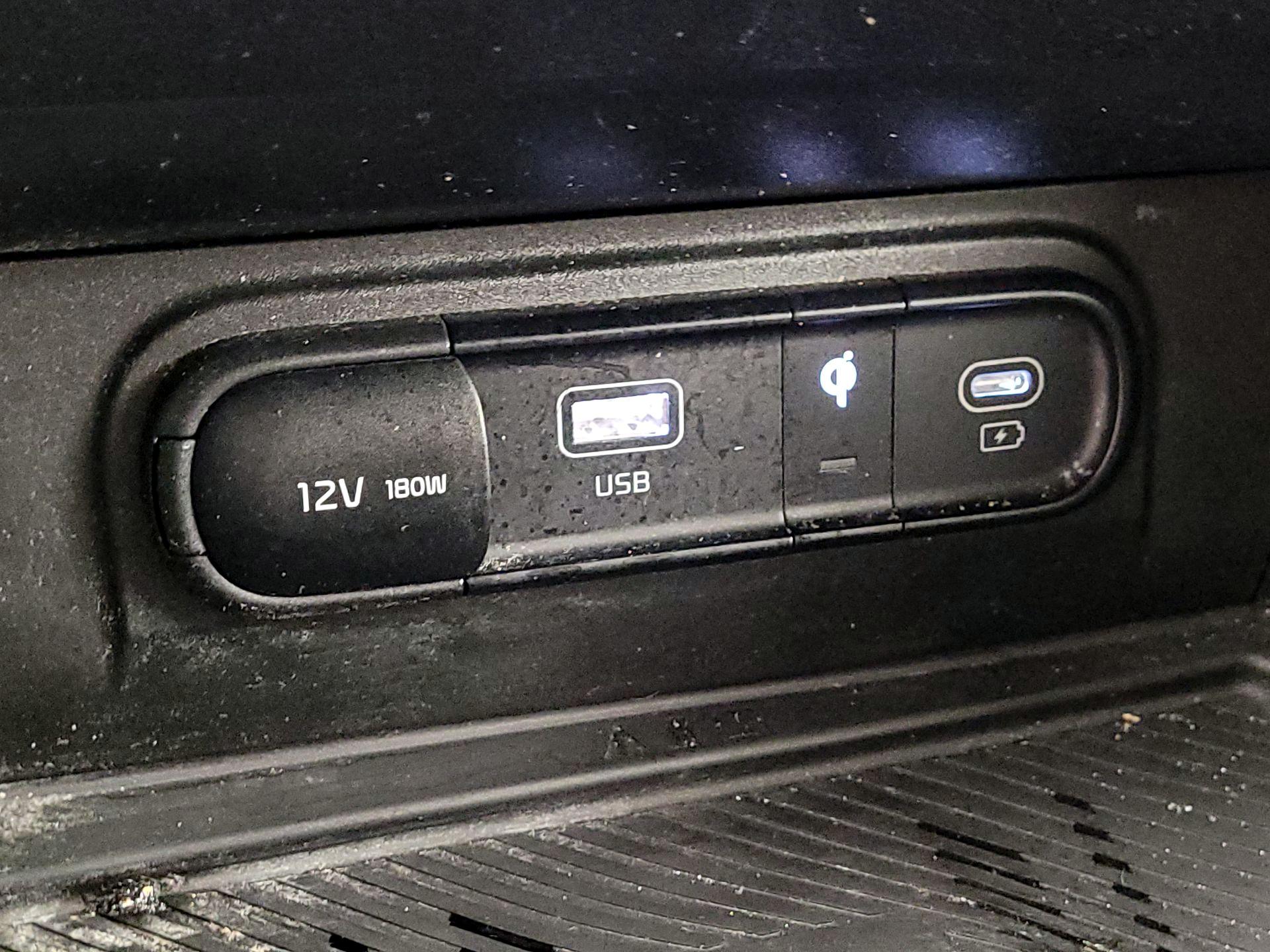 Thumbnail: 2023 Kia Sportage - 18